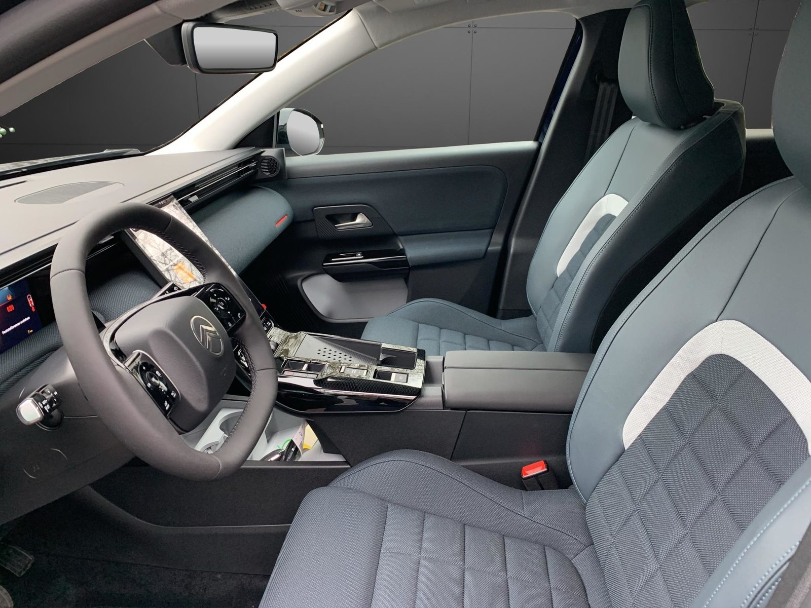 CITROEN C5 Aircross 1.2 Hybrid Plus, Mild-Hybrid Petrol/Electric, New car, Automatic - 3