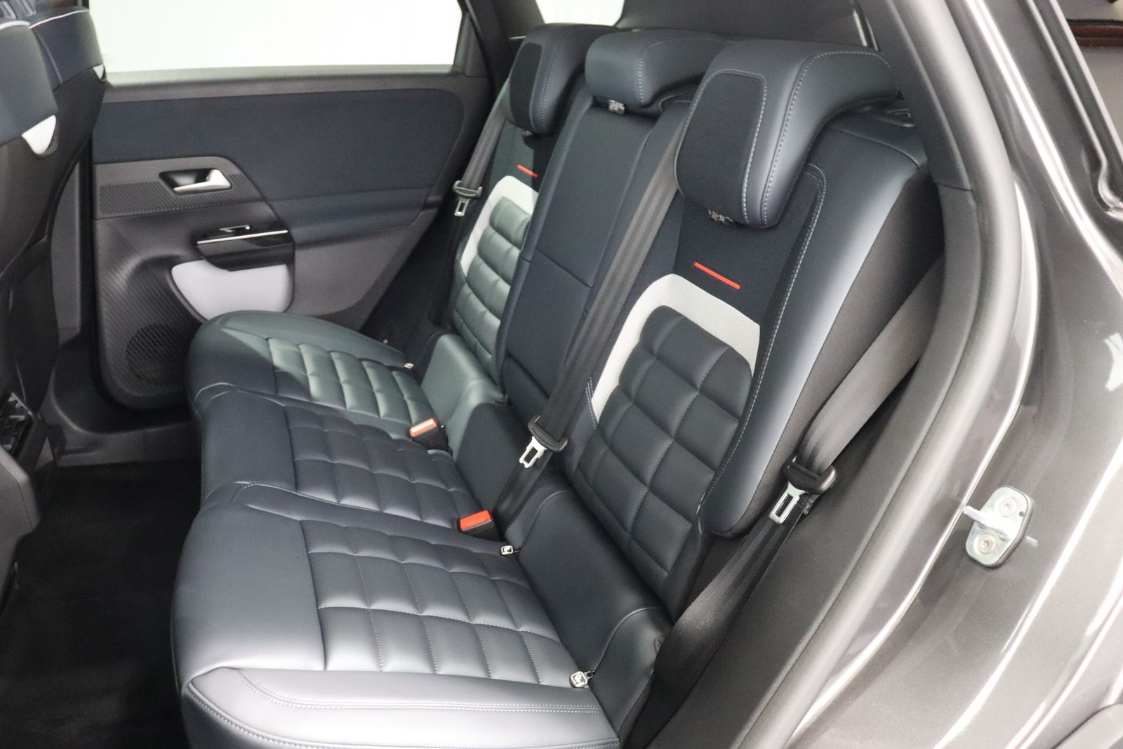 CITROEN C5 Aircross 1.2 Hybrid Max, Mild-Hybrid Benzin/Elektro, Neuwagen, Automatik - 5