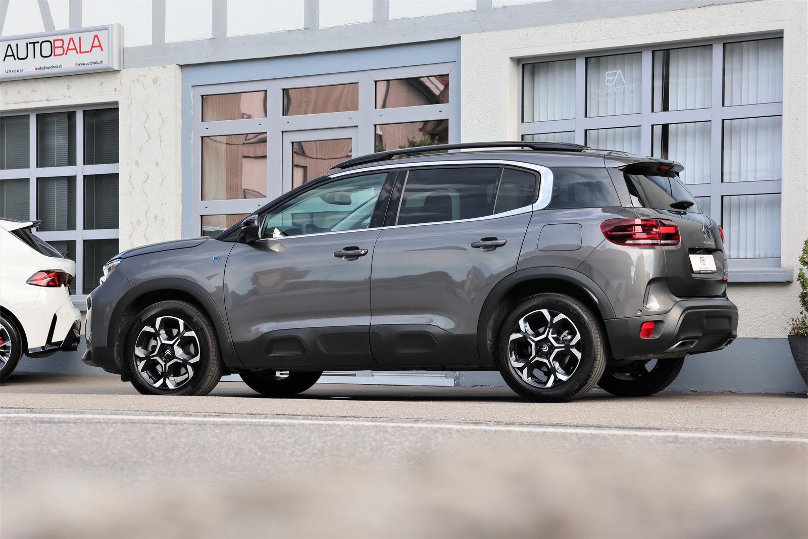 CITROEN C5 Aircross 1.6 PHEV Swiss Edition, Plug-in-Hybrid Petrol/Electric, Second hand / Used, Automatic - 4