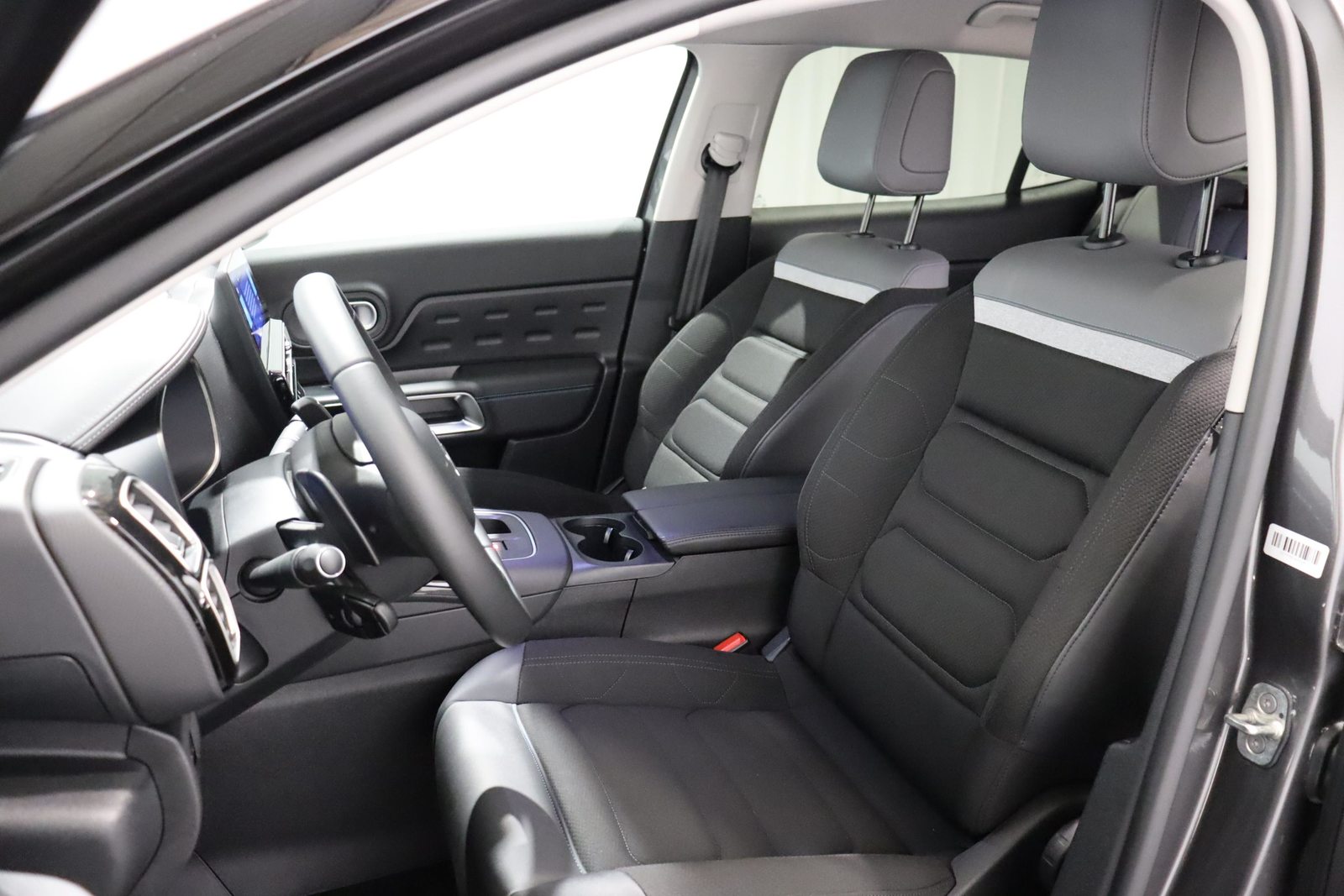 CITROEN C5 Aircross 1.6 Plug-in Hybrid Swiss Edition, Plug-in-Hybrid Petrol/Electric, Second hand / Used, Automatic - 5