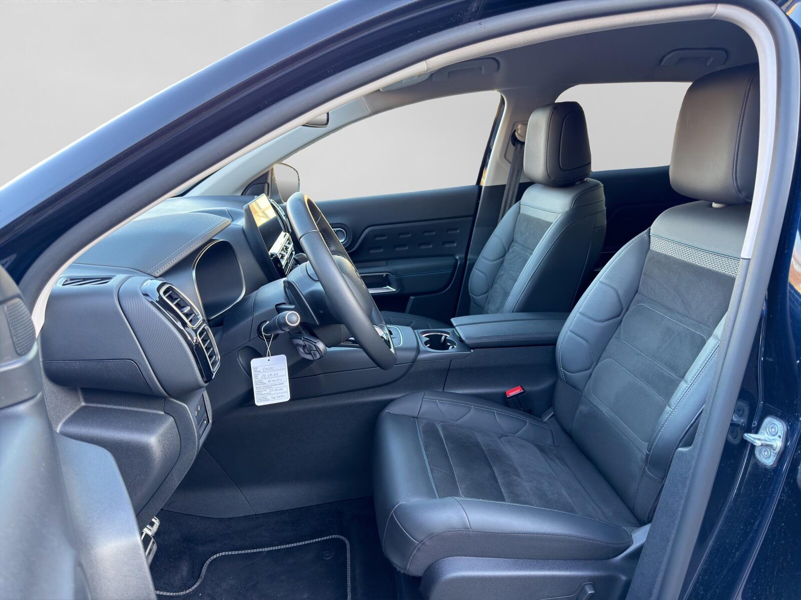 CITROEN C5 Aircross 1.2 Hybrid Shine, Mild-Hybrid Petrol/Electric, Second hand / Used, Automatic - 2