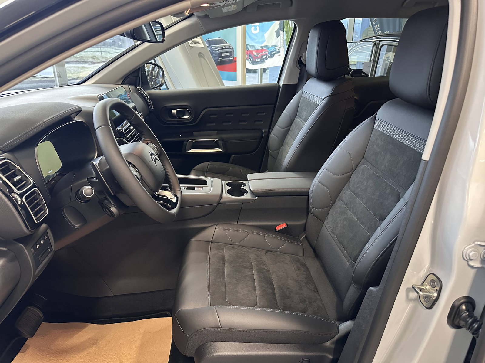 CITROEN C5 Aircross 1.6 Plug-in Hybrid, Hybride Rechargeable Essence/Électricité, Voiture de démonstration, Automatique - 5