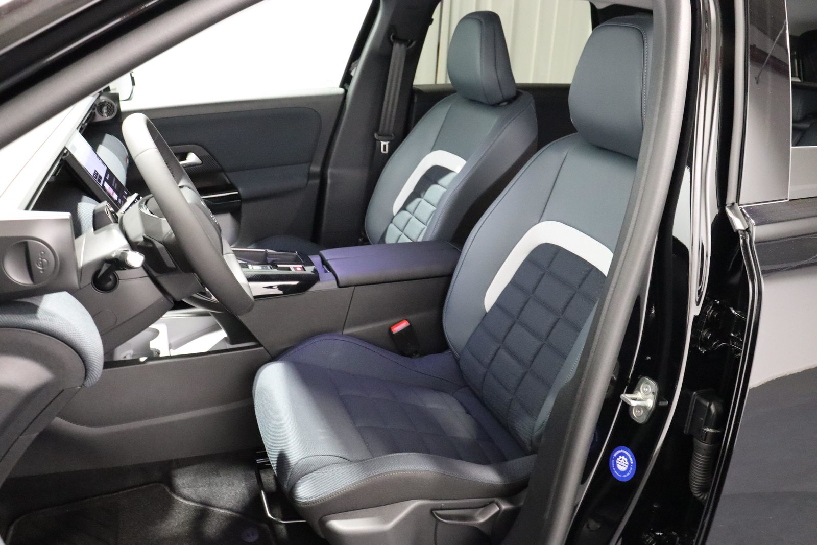 CITROEN e-C5 Aircross Plus, Electric, Ex-demonstrator, Automatic - 4