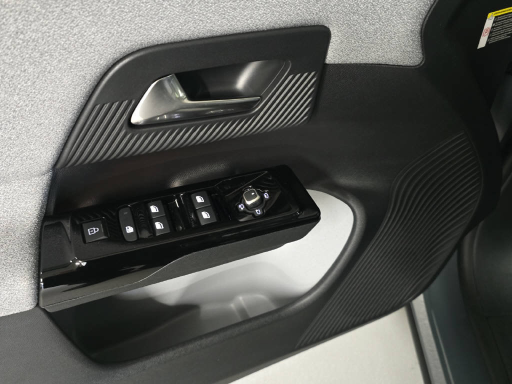 CITROEN C5 Aircross 1.2 Hybrid Max, Mild-Hybrid Petrol/Electric, New car, Automatic - 6