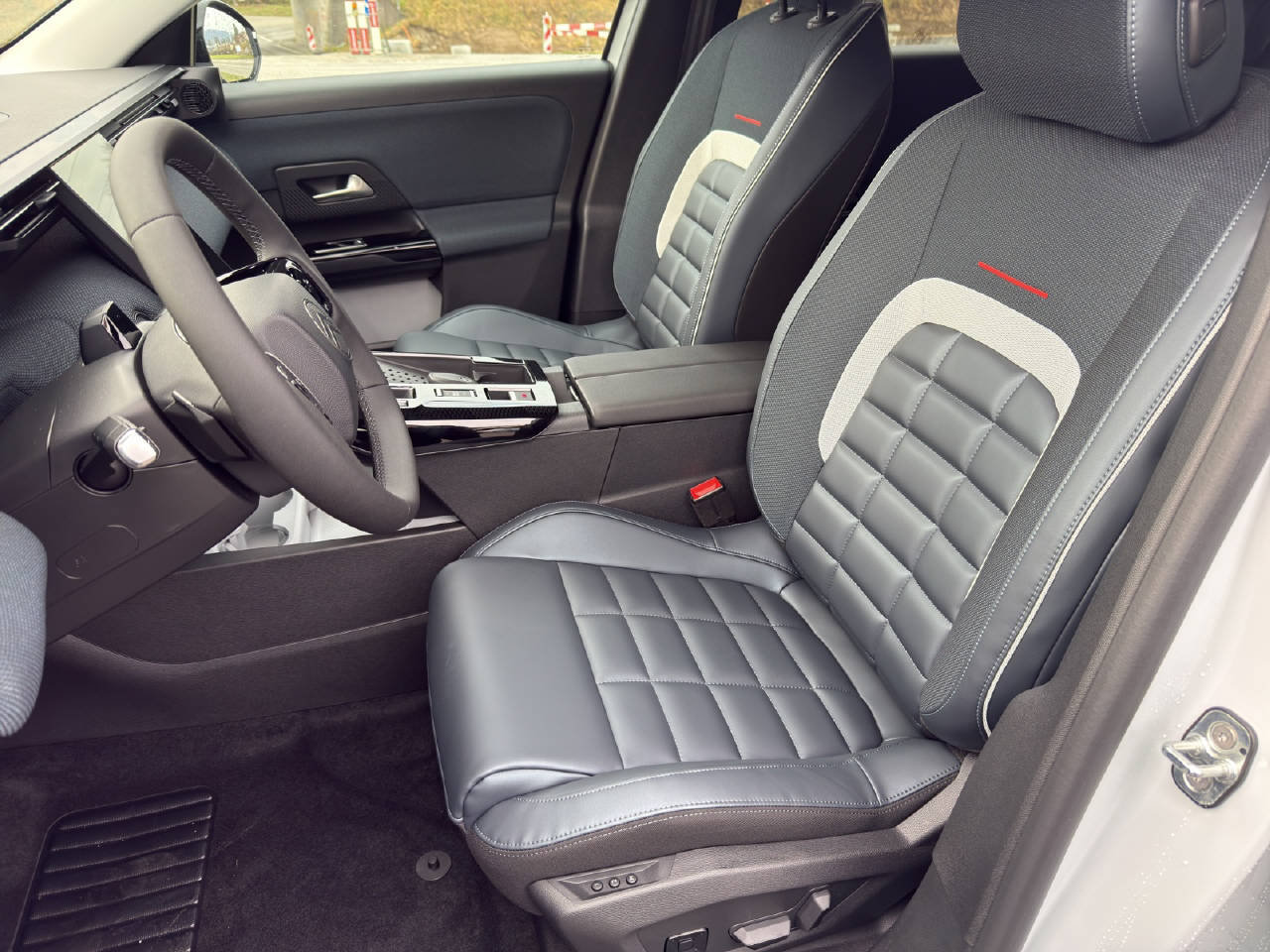 CITROEN C5 Aircross 1.2 Hybrid Max, Mild-Hybrid Petrol/Electric, New car, Automatic - 5