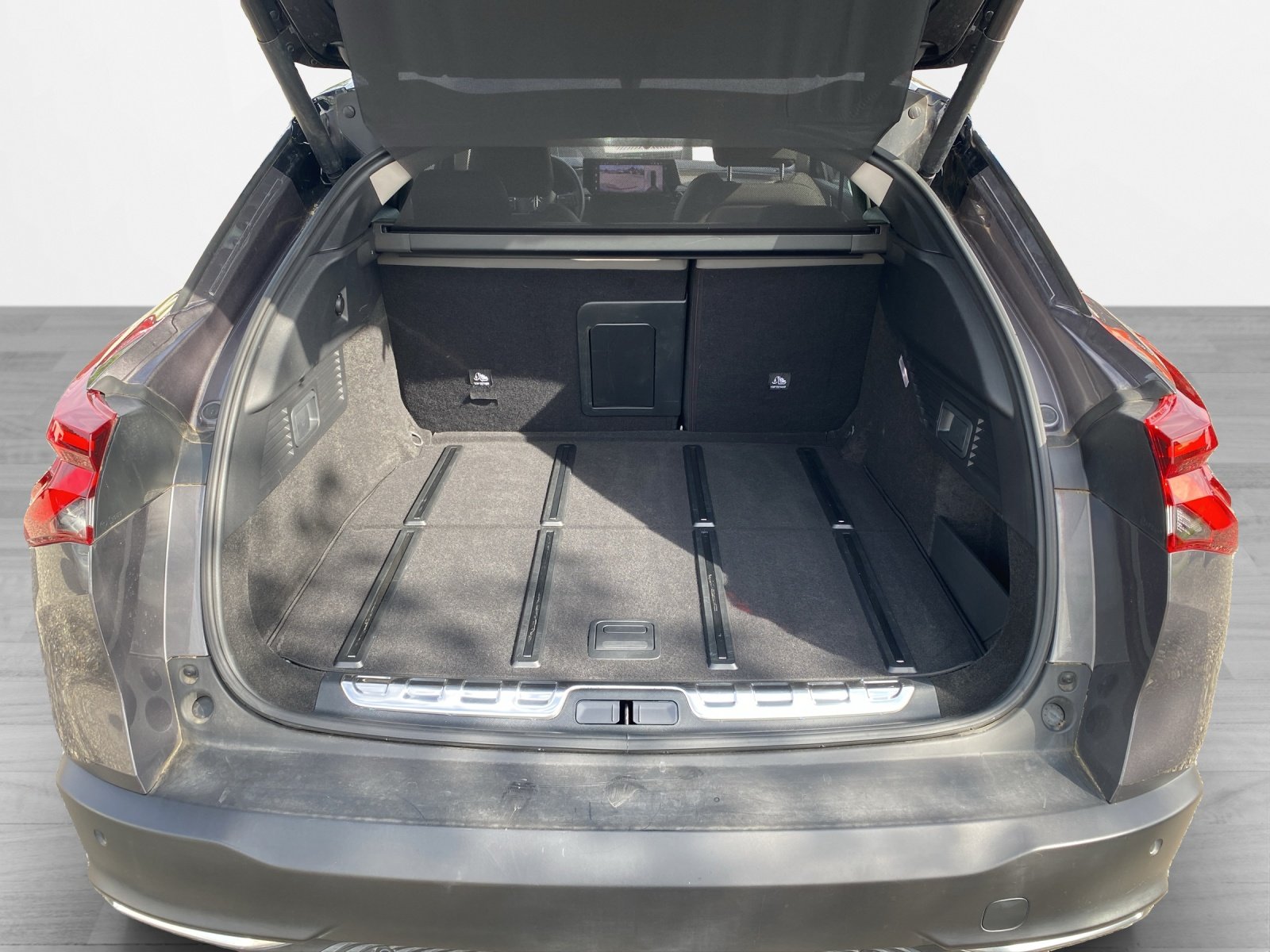 CITROEN C5 X 1.6 Plug-in Hybrid Shine, Plug-in-Hybrid Petrol/Electric, Second hand / Used, Automatic - 6