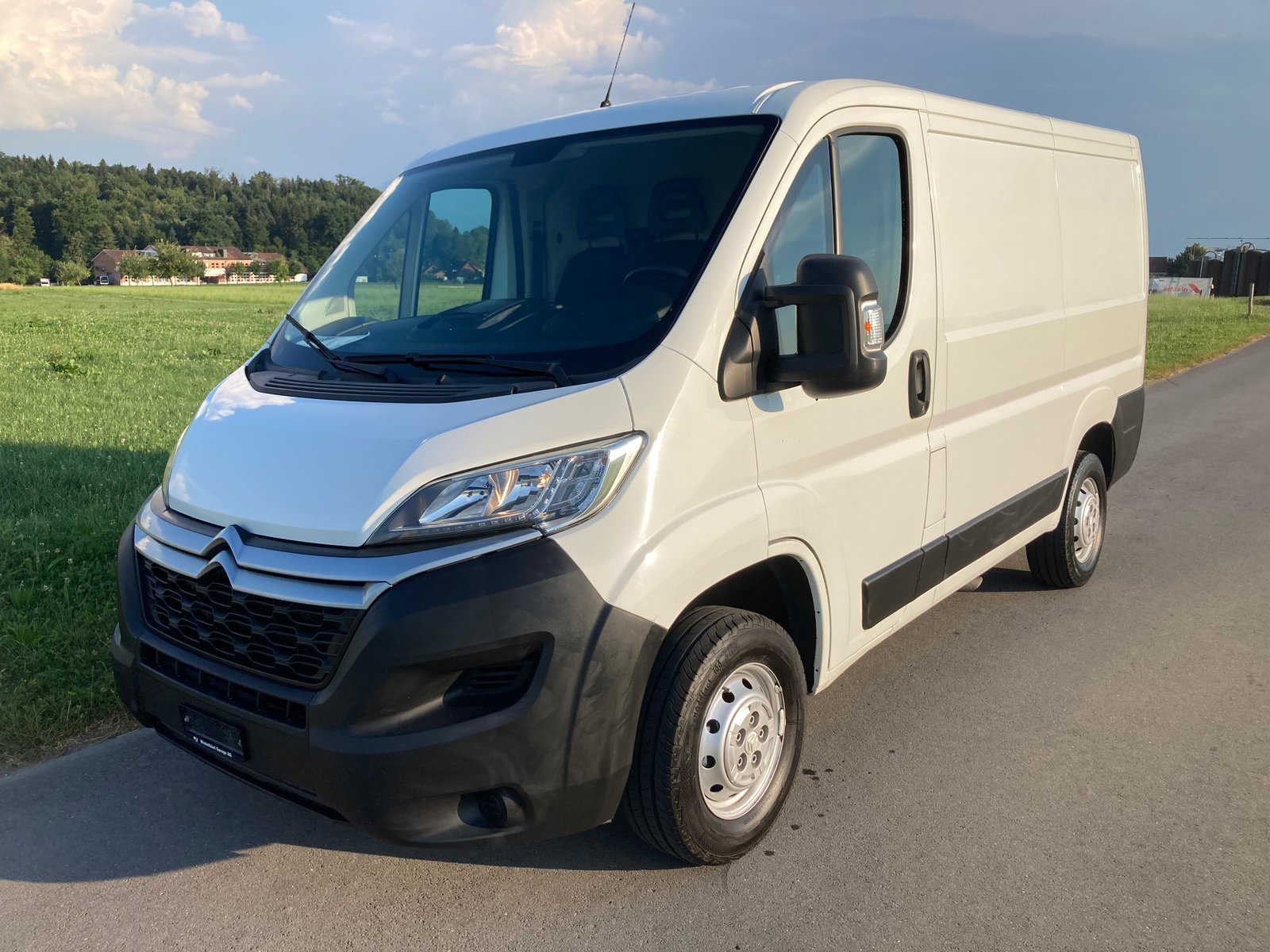CITROEN Jumper 33 2.0 BlueHDi 130 Confort L1H1 mit Anhängerkupplung