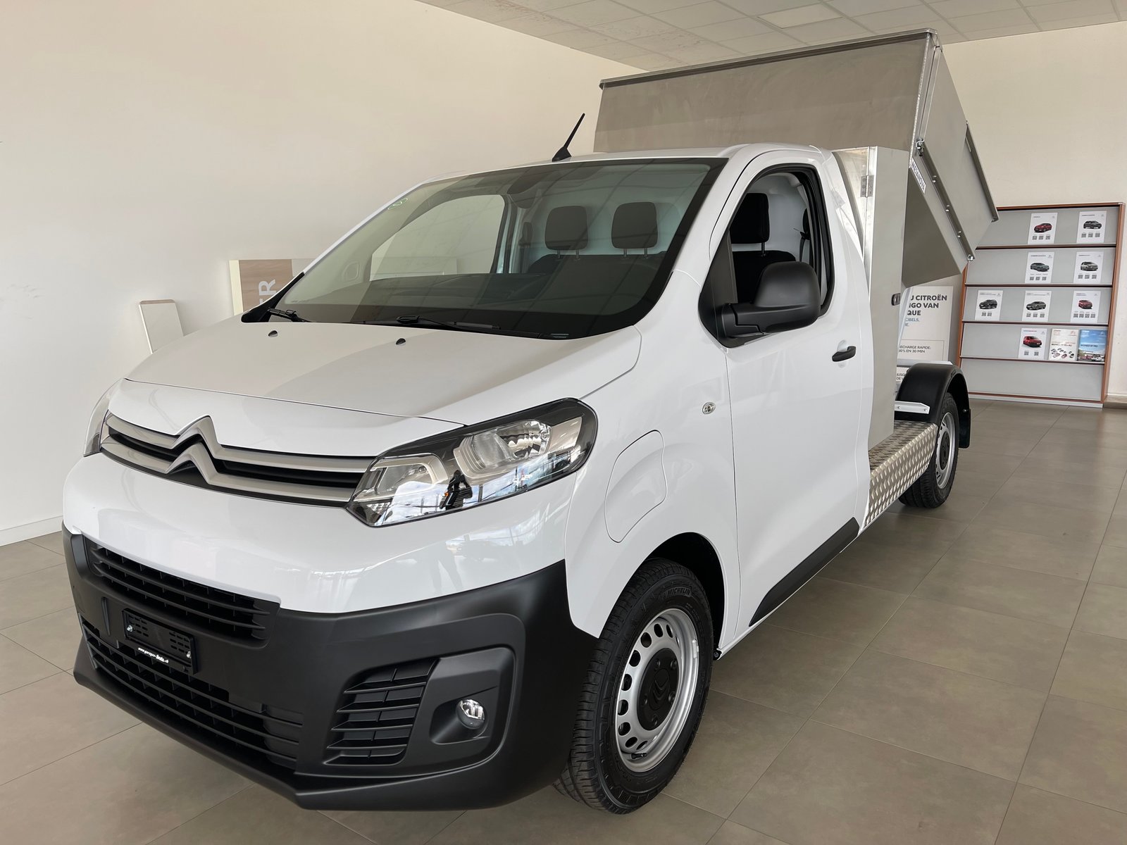 CITROEN Jumpy M Swiss Ed. 50kWh Benne Métanova