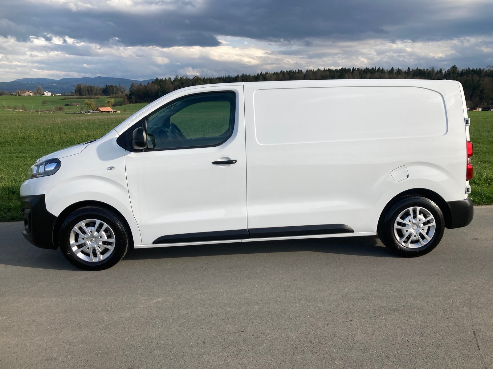 CITROEN Jumpy 1.5 BlueHDi 100 M Komfort mit Anhängerkupplun, Diesel, Occasioni / Usate, Manuale - 5