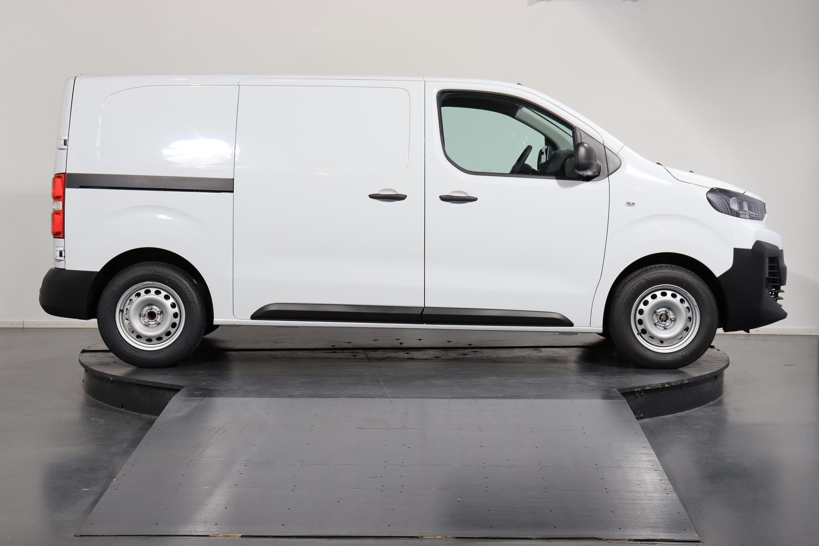 CITROEN Jumpy Kaw. M 2.0 BlueHDi 145 S/S, Diesel, New car, Manual - 2