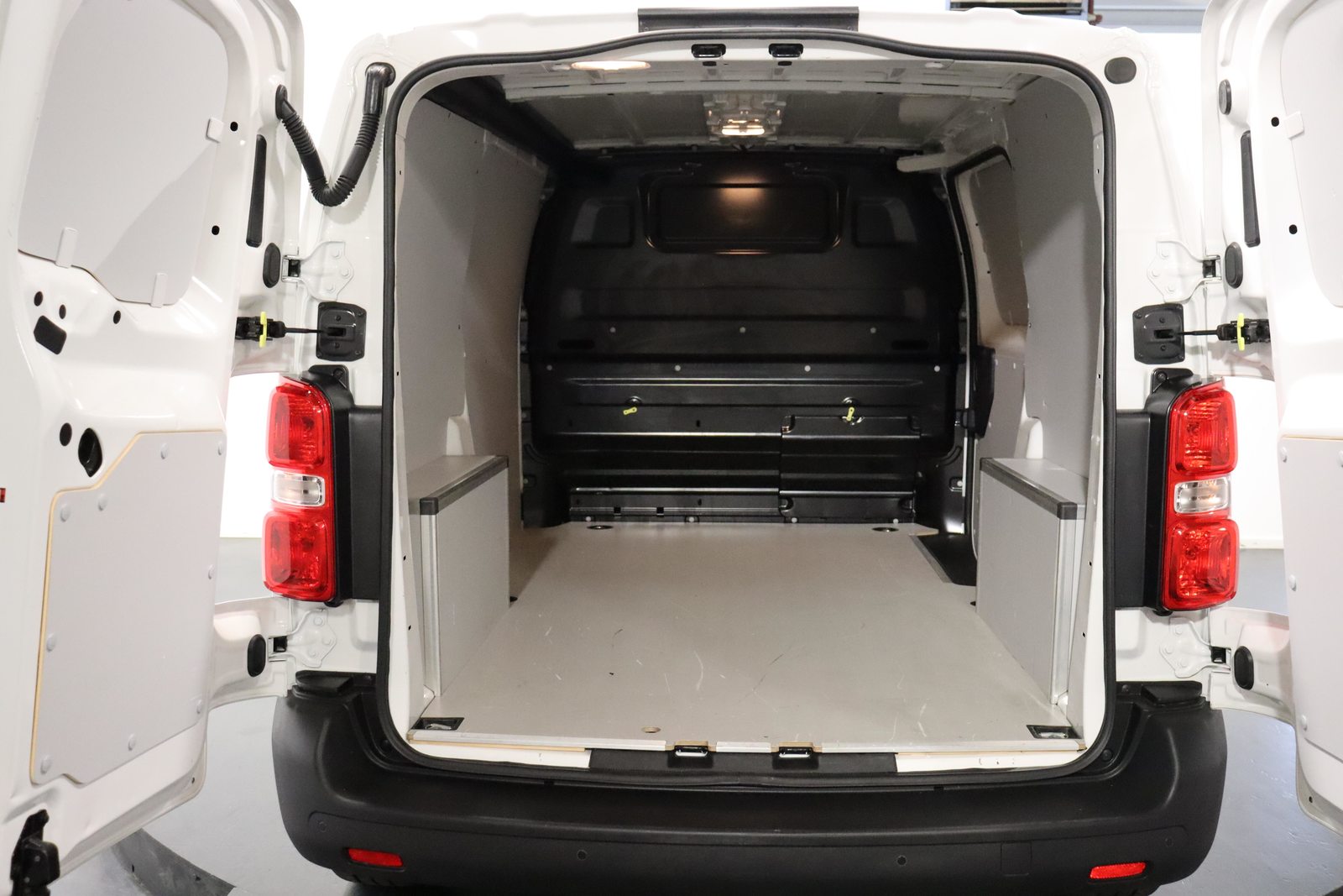 CITROEN Jumpy Kaw. M 2.0 BlueHDi 140 Club S/S, Diesel, Occasion / Utilisé, Automatique - 5