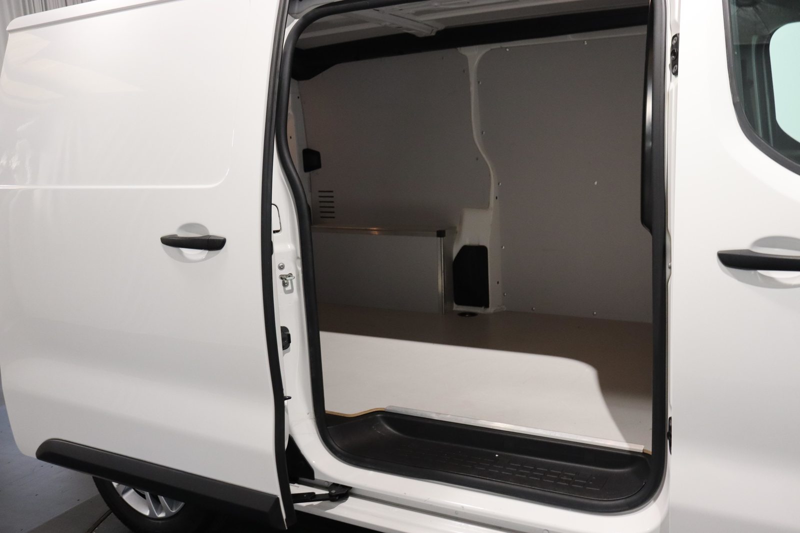 CITROEN Jumpy Kaw. M 2.0 BlueHDi 140 Club S/S, Diesel, Occasion / Utilisé, Automatique - 6