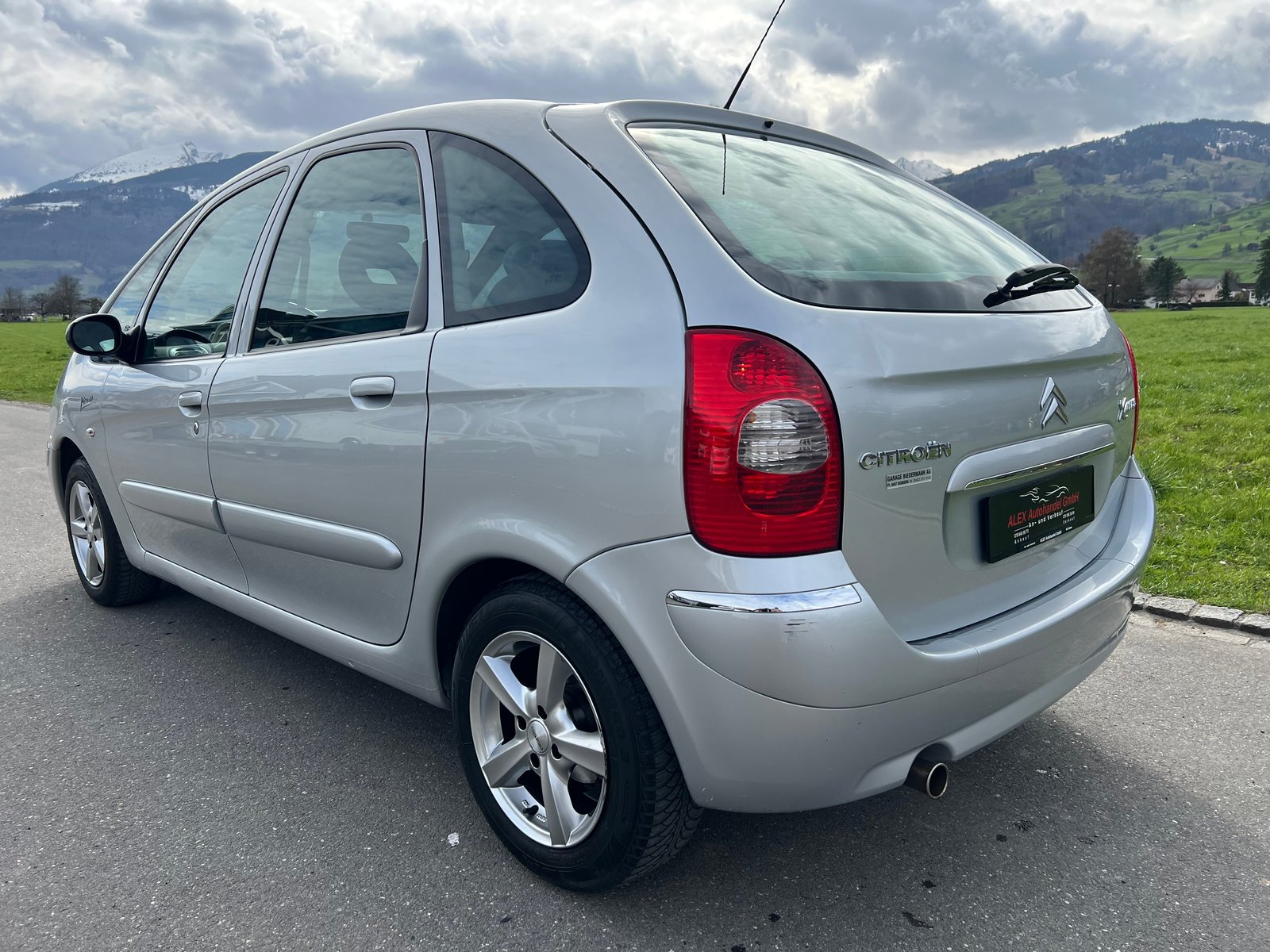 CITROEN Xsara Picasso 2.0i 16V Exclusive Automatic, Petrol, Second hand / Used, Automatic - 3