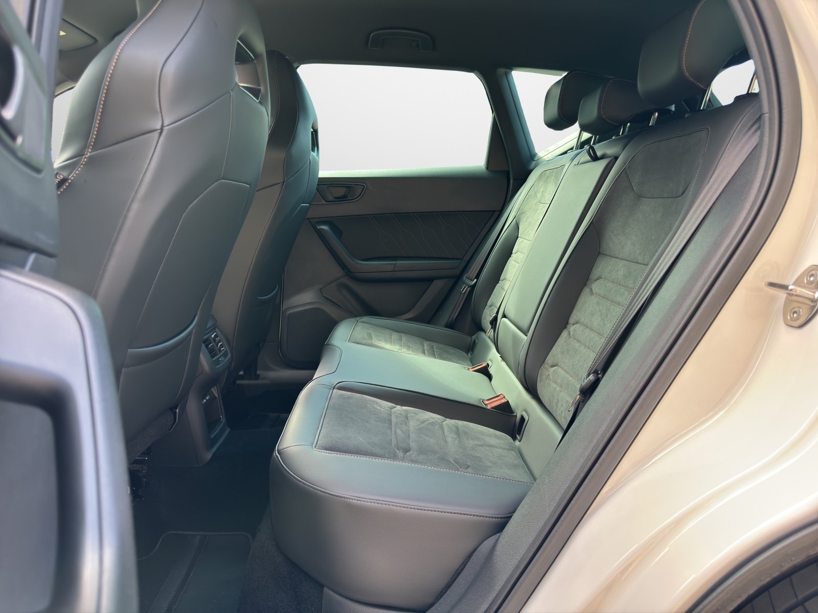 CUPRA Ateca 2.0 TSI Inicio 4Drive DSG, Essence, Occasion / Utilisé, Automatique - 6