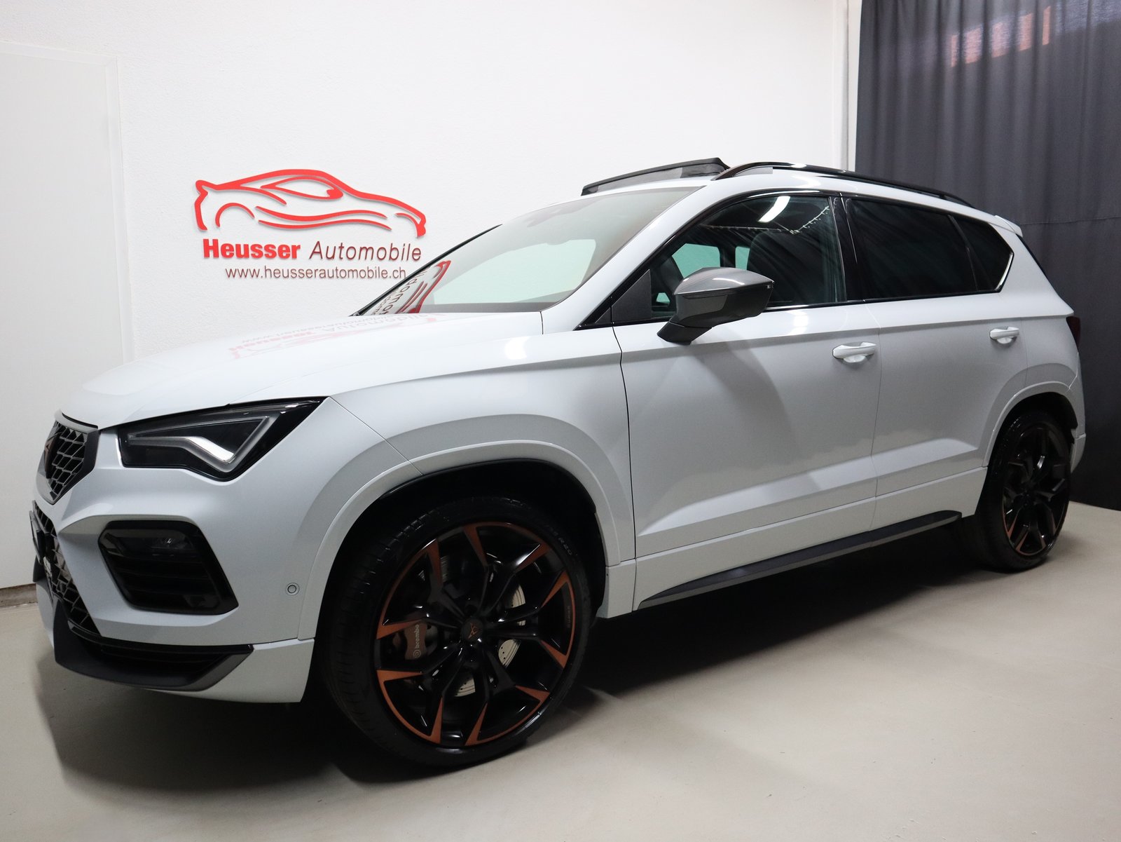 CUPRA Ateca 2.0TSI VZ 4Drive DSG - Panorama - Navi - AKRAPOV, Petrol, Second hand / Used, Automatic - 2