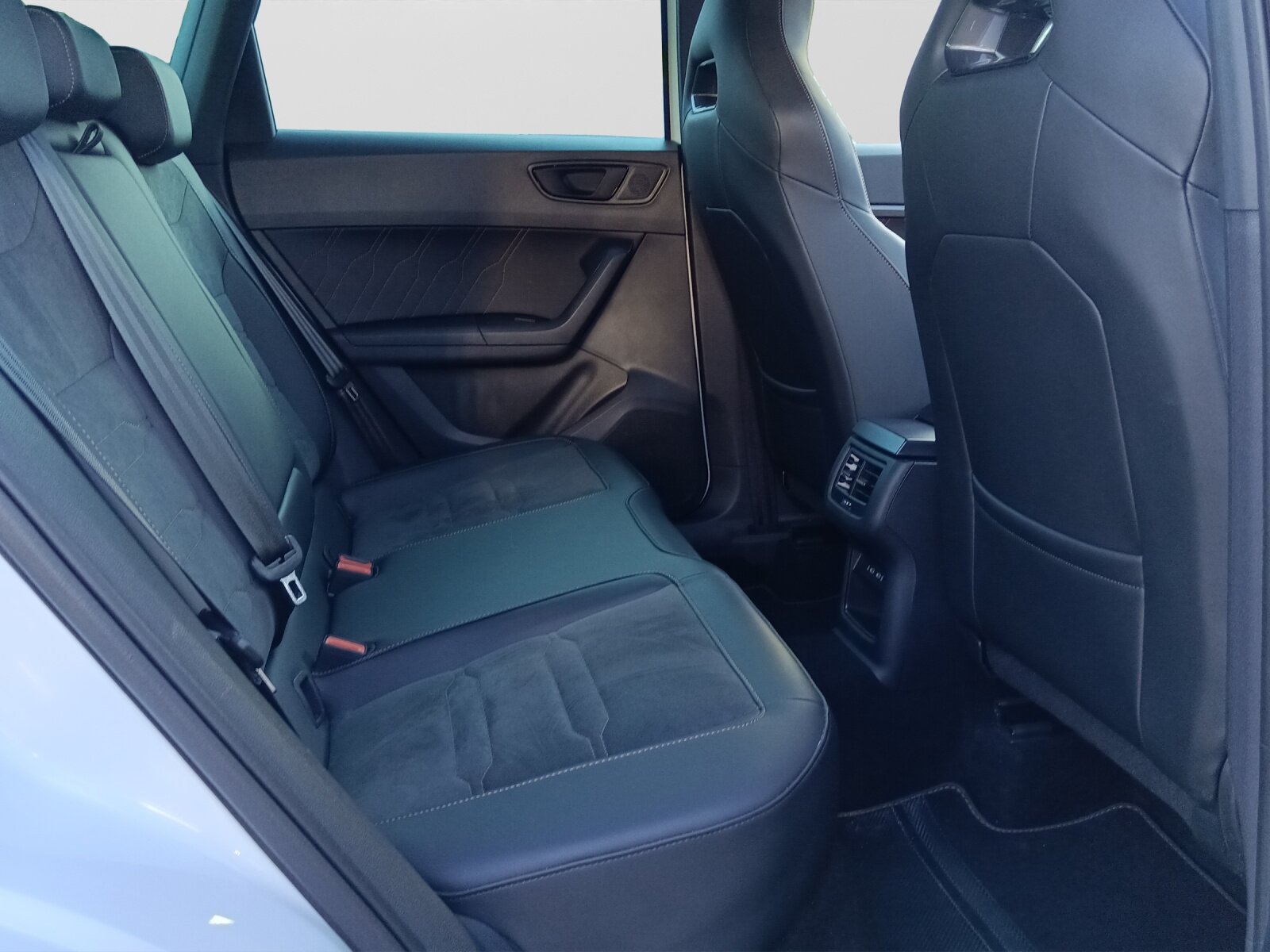 CUPRA Ateca 2.0 TSI 4Drive DSG, Benzin, Occasion / Gebraucht, Automatik - 6