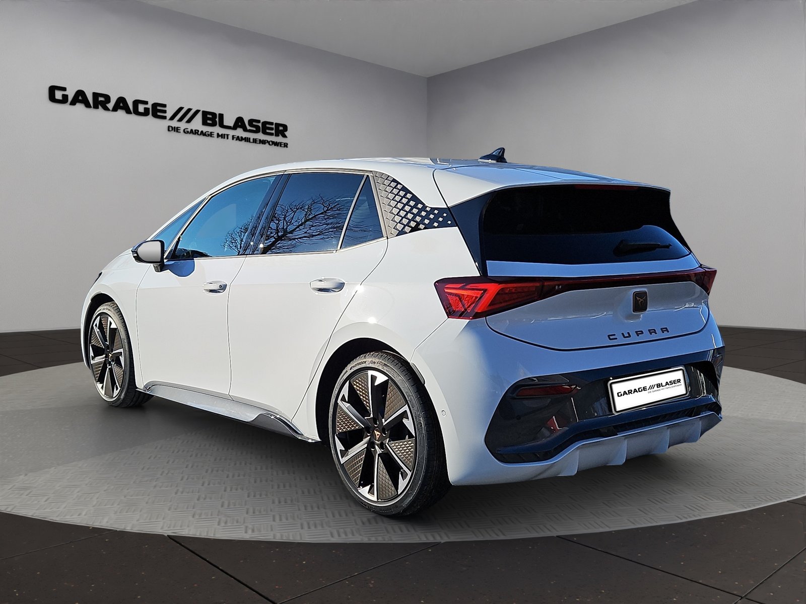 CUPRA Born 79 kWh e-Boost Edge, Electric, Second hand / Used, Automatic - 4