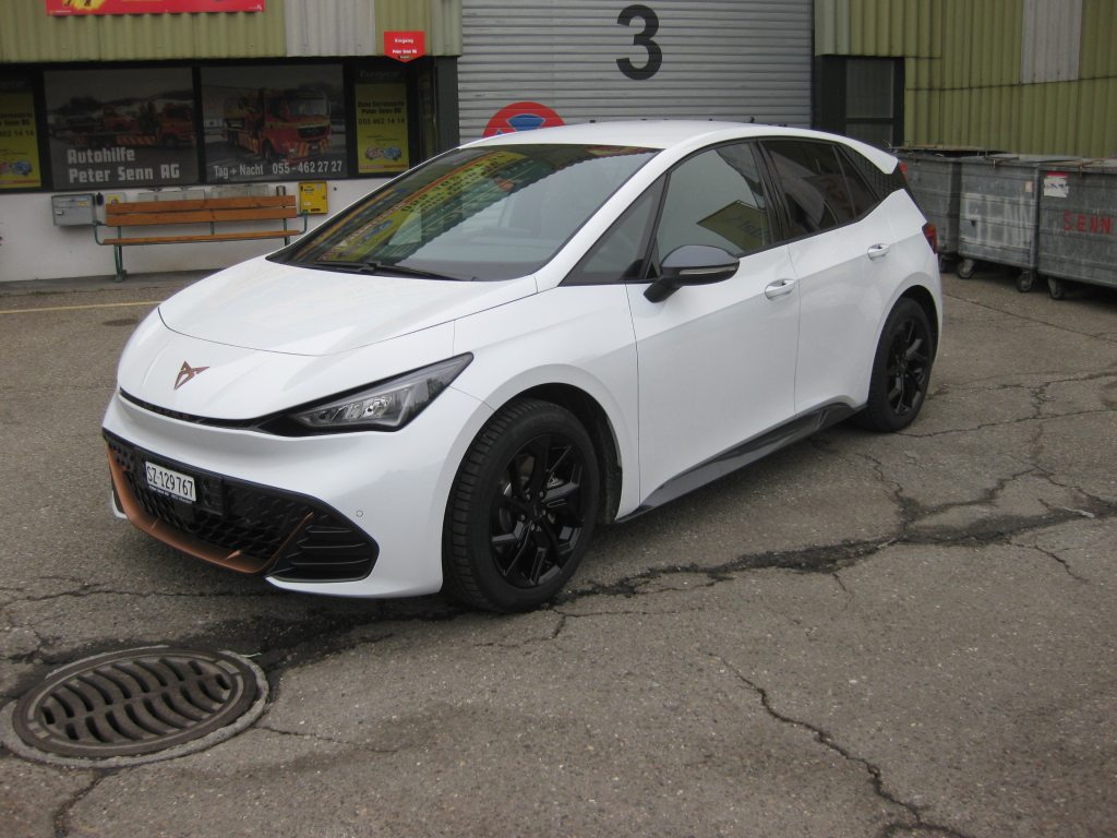 CUPRA BORN El primero tres