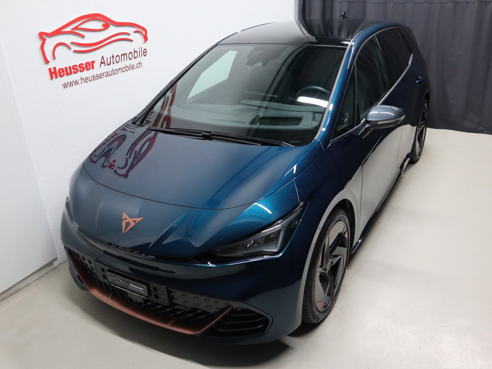 CUPRA Born El Primero Tres - Panorama - Navi - Leder/Alcanta, Electric, Second hand / Used, Automatic - 3