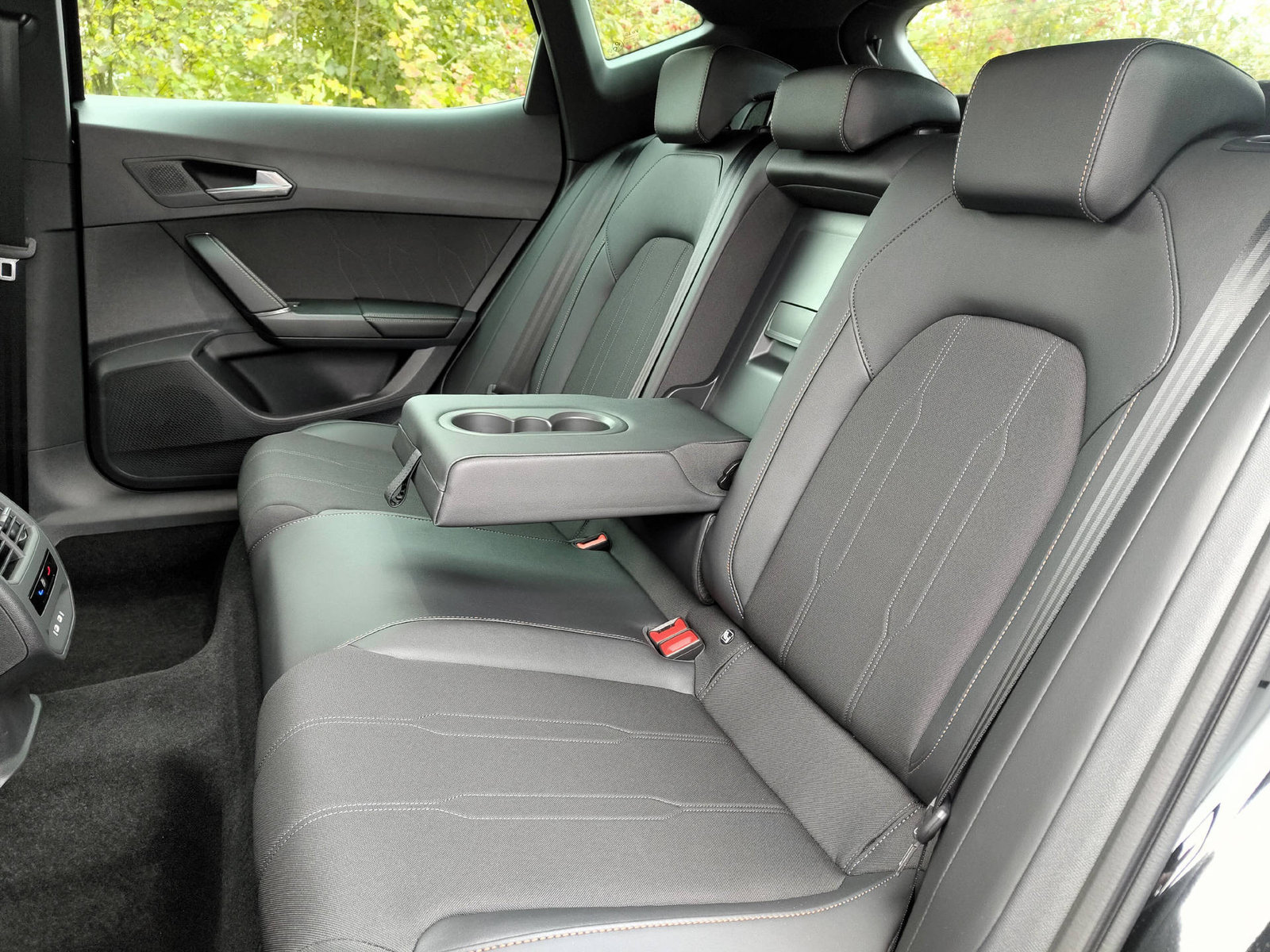 CUPRA Formentor 1.5 eTSI DSG, Mild-Hybrid Benzin/Elektro, Neuwagen, Automatik - 7