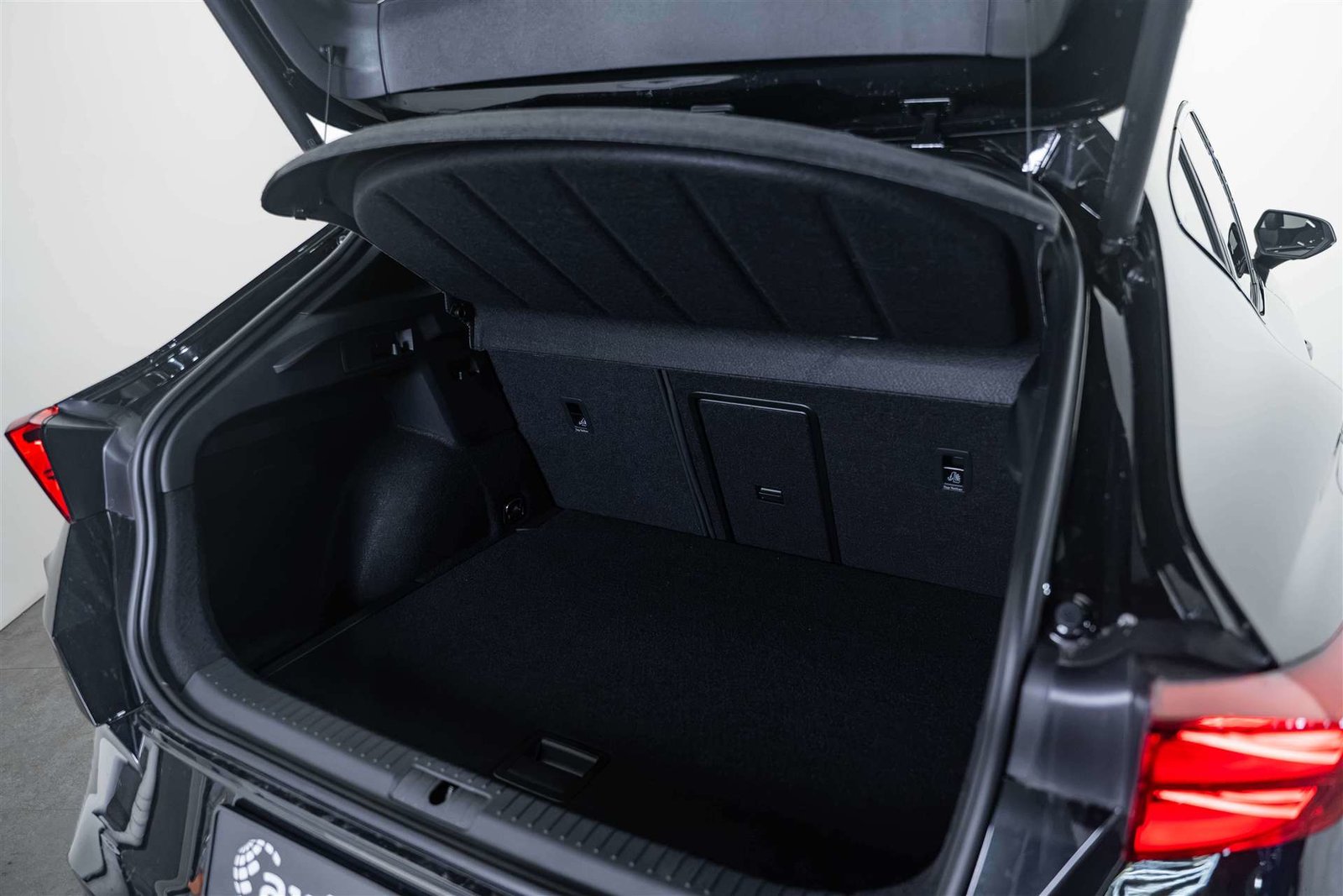 CUPRA Formentor 1.5 TSI DSG-Automat NEW, Hybride Léger Essence/Électricité, Voiture nouvelle, Automatique - 5