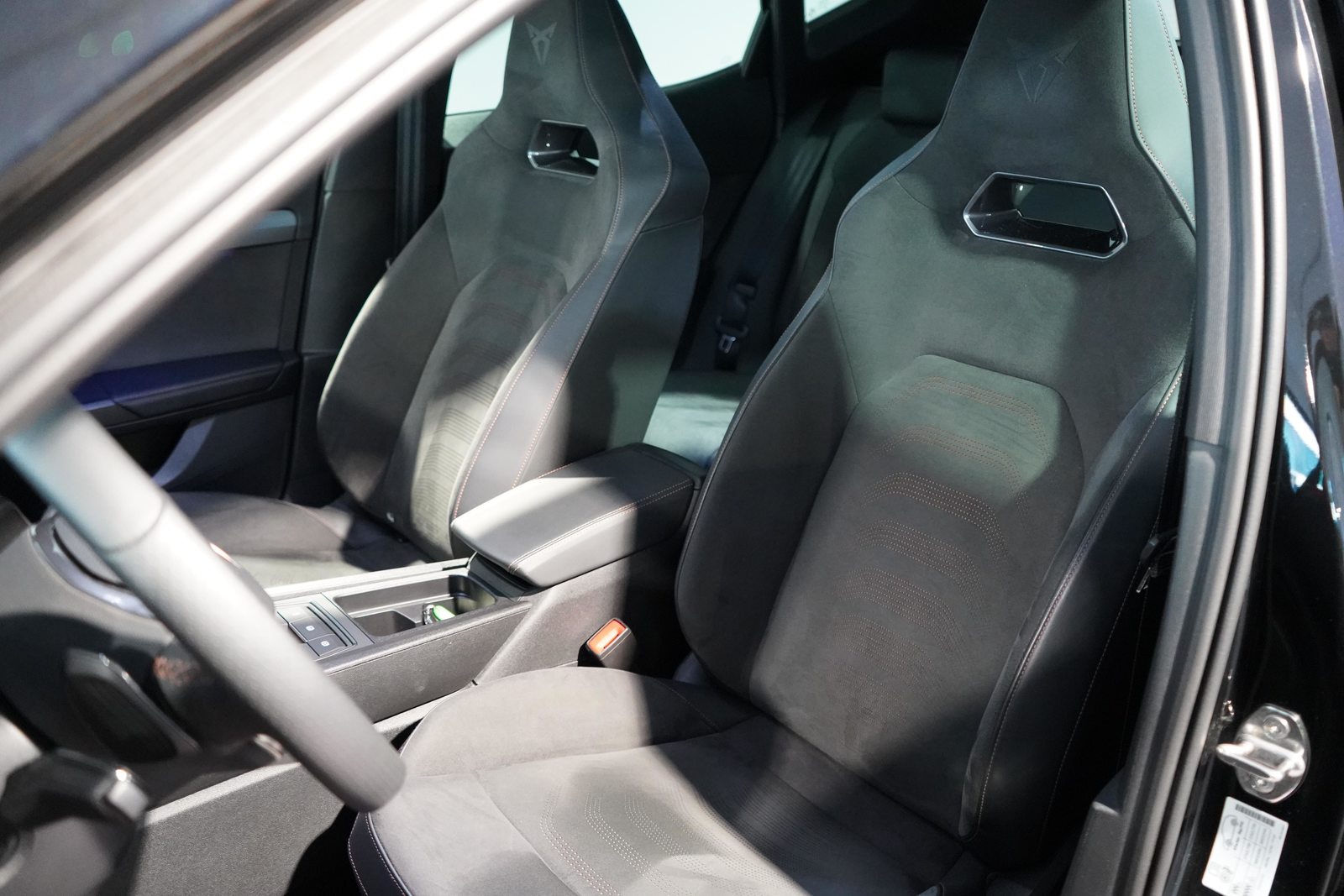 CUPRA Formentor 2.0 TSI VZ Tribe Edition 4Drive DSG, Essence, Occasion / Utilisé, Automatique - 6