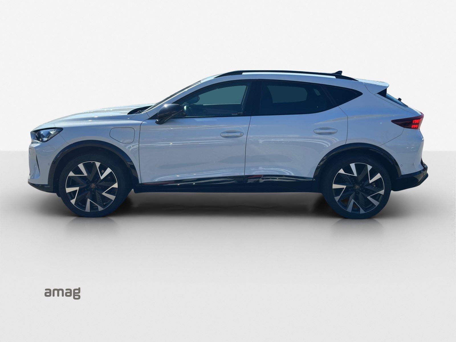 CUPRA FORMENTOR e-HYBRID, Full-Hybrid Petrol/Electric, Second hand / Used, Automatic - 2