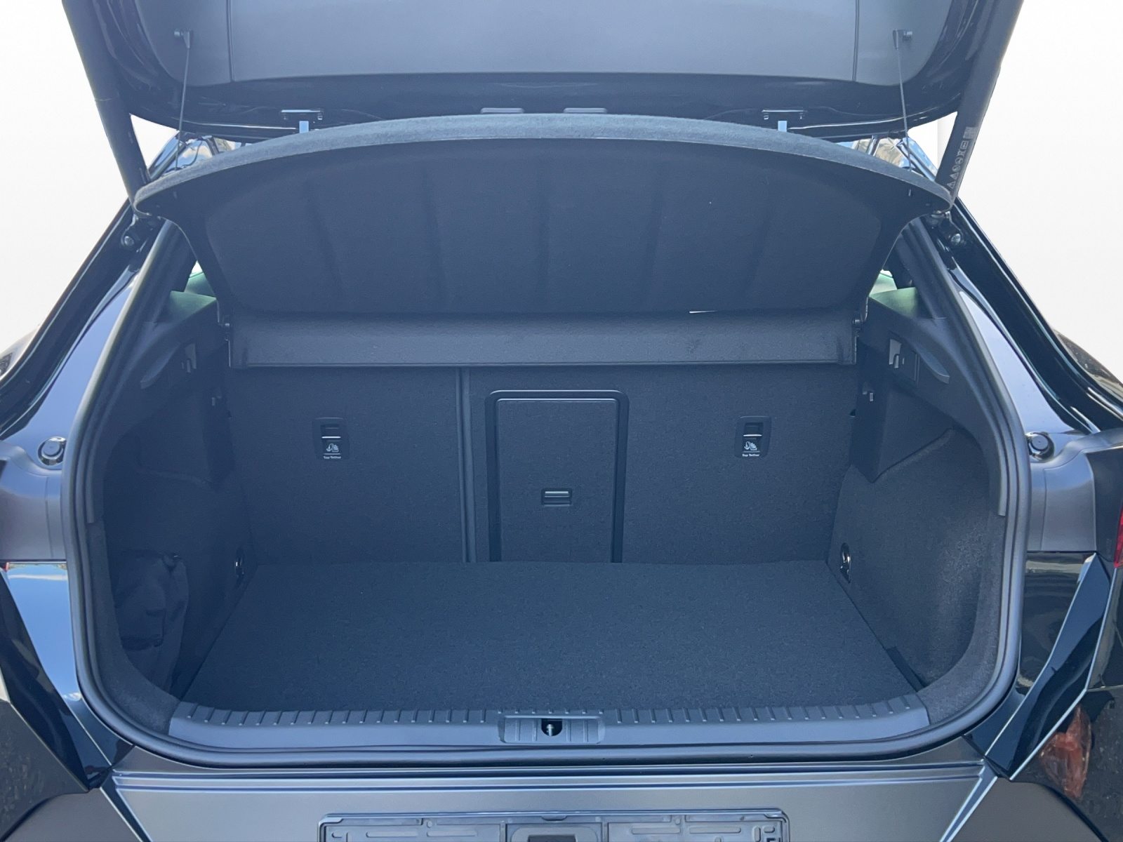 CUPRA FORMENTOR VZ 1.4e-HYBRID TRIBE EDITION (netto), Full-Hybrid Petrol/Electric, Second hand / Used, Automatic - 7