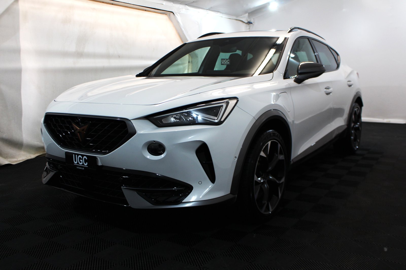 CUPRA Formentor 1.4 eHybrid VZ DSG, Plug-in-Hybrid Petrol/Electric, Second hand / Used, Automatic - 3