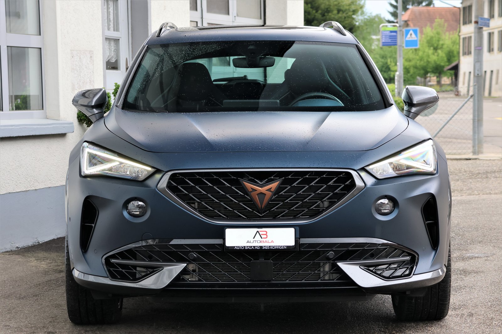 CUPRA Formentor 2.0TSI VZ 4Drive DSG (CH) Mattepetrol Blue, Benzin, Occasion / Gebraucht, Automatik - 2