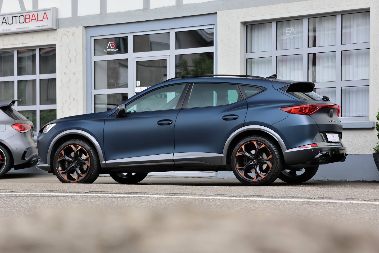 CUPRA Formentor 2.0TSI VZ 4Drive DSG (CH) Mattepetrol Blue, Benzin, Occasion / Gebraucht, Automatik - 4