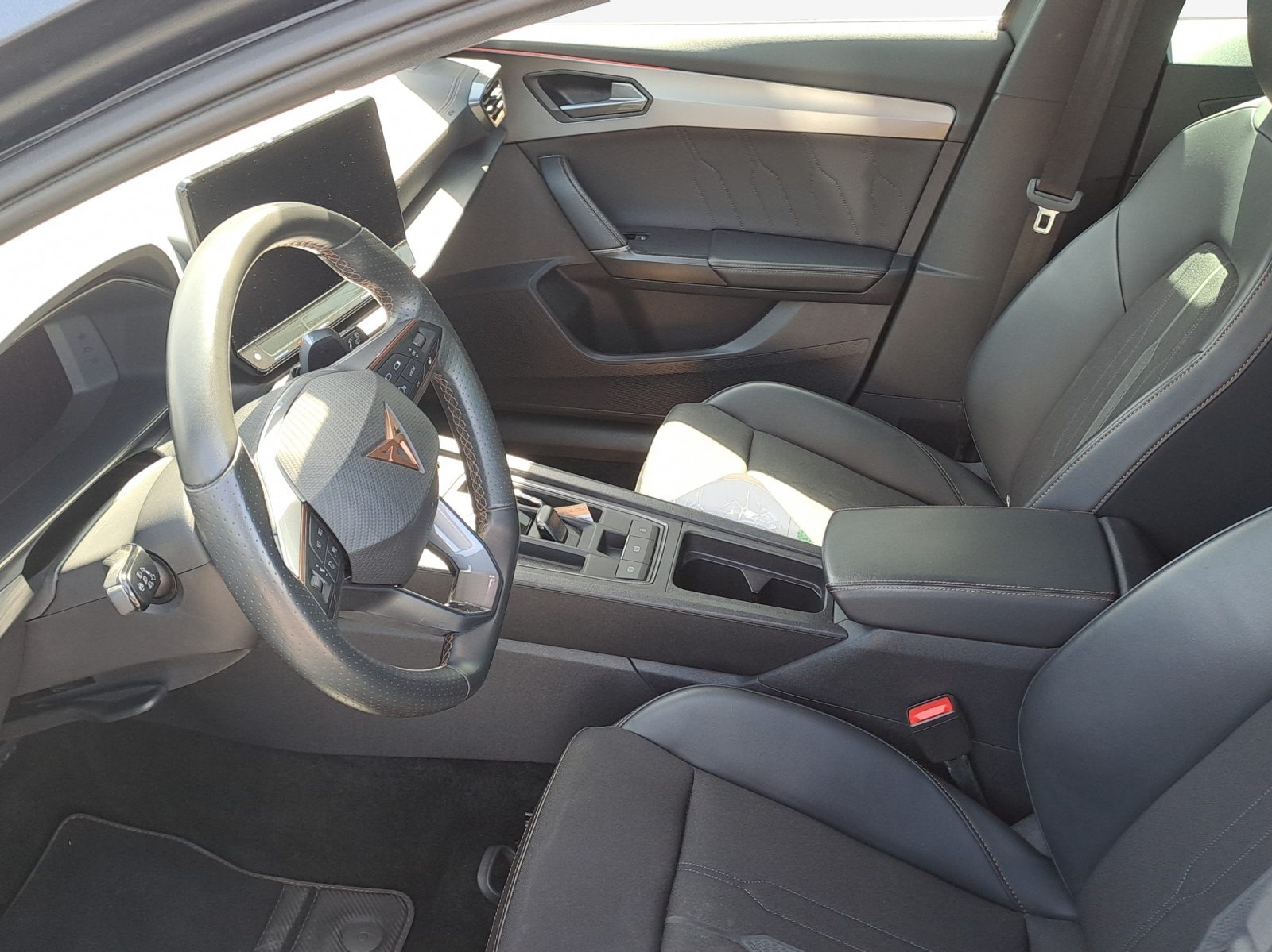 CUPRA FORMENTOR Allalin 1.4 e-HYBRID 204PS 6D (netto), Hybride Intégral Essence/Électricité, Occasion / Utilisé, Automatique - 6