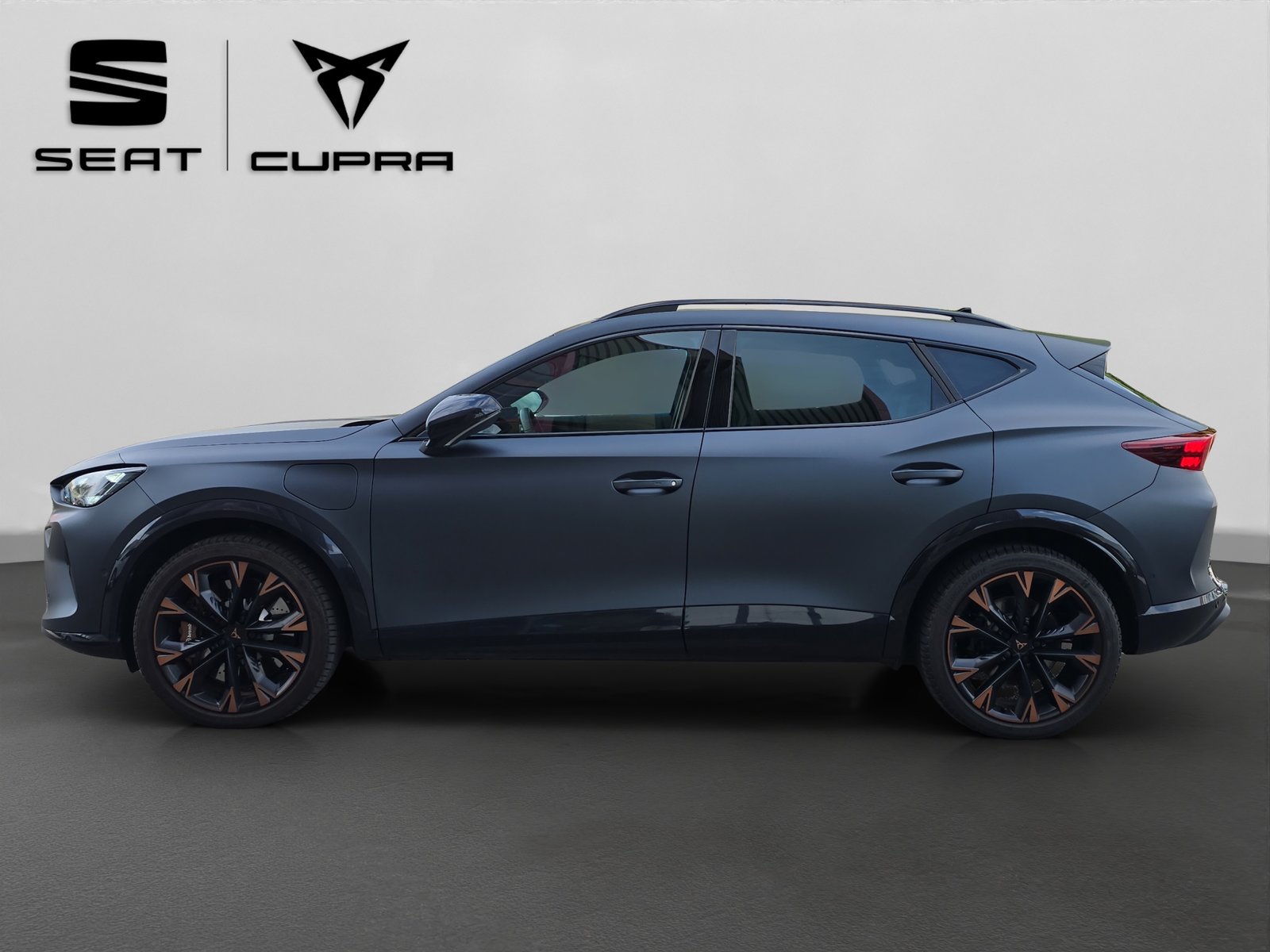 CUPRA Formentor 1.5 e-HYBRID pHEV Extreme DSG, Plug-in-Hybrid Petrol/Electric, Second hand / Used, Automatic - 3