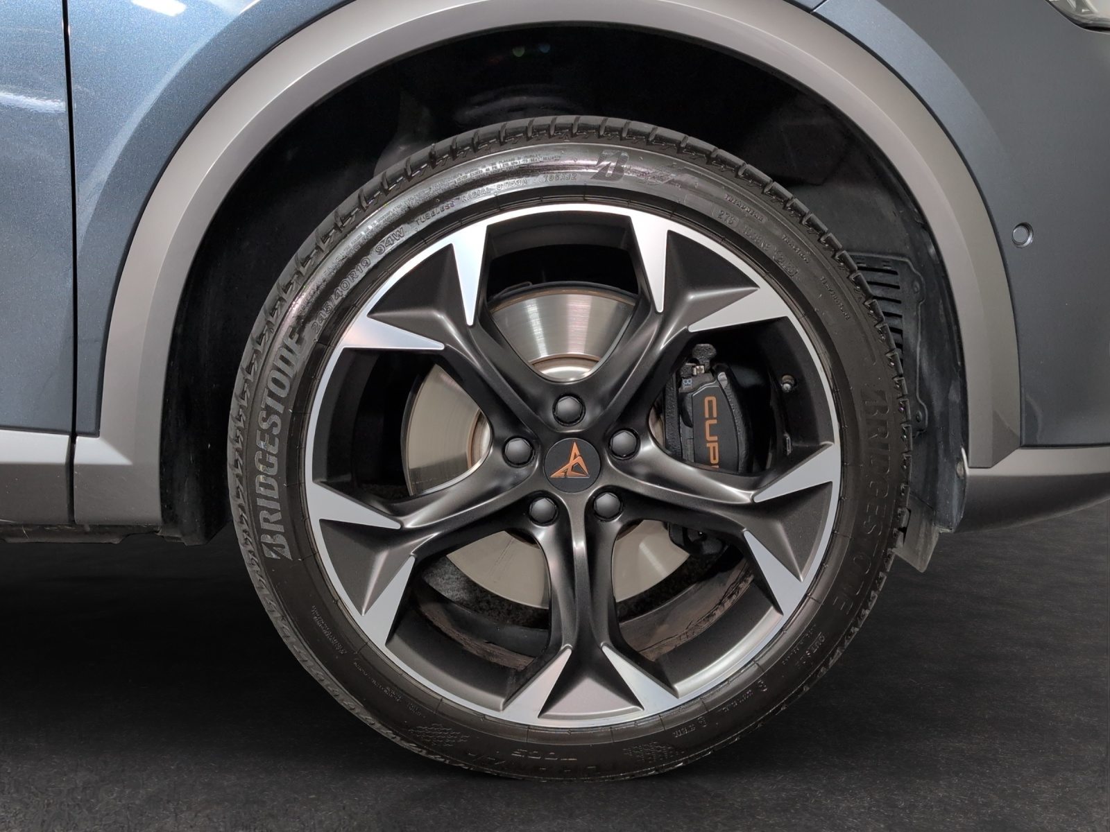 CUPRA FORMENTOR e-HYBRID, Voll-Hybrid Benzin/Elektro, Occasion / Gebraucht, Automatik - 5