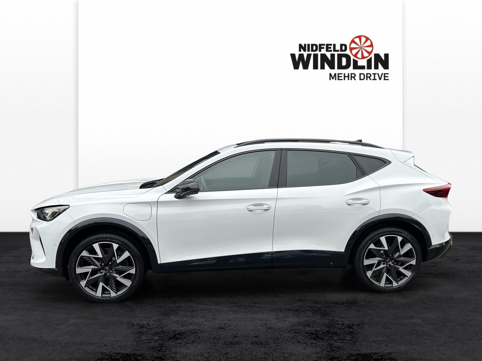 CUPRA FORMENTOR e-HYBRID, Full-Hybrid Petrol/Electric, Second hand / Used, Automatic - 2
