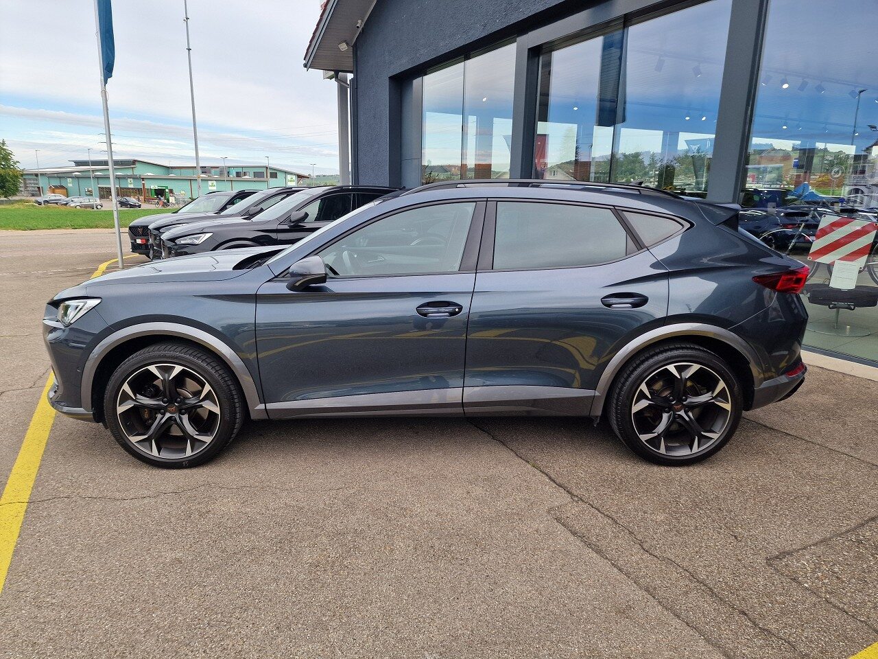 CUPRA FORMENTOR 4DRIVE, Petrol, Second hand / Used, Automatic - 3