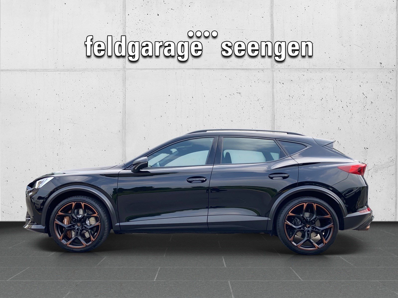 CUPRA Formentor 2.5TSI VZ5 4Drive DSG mit Sportschalen, Petrol, Ex-demonstrator, Automatic - 2