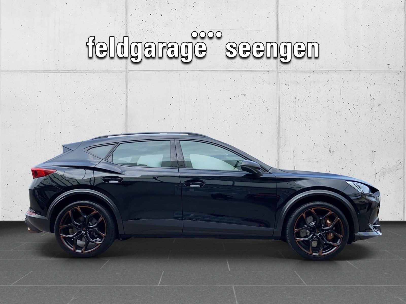 CUPRA Formentor 2.5TSI VZ5 4Drive DSG mit Sportschalen, Petrol, Ex-demonstrator, Automatic - 4