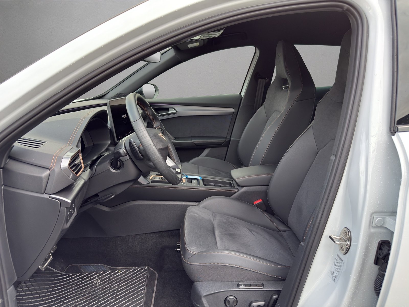 CUPRA Formentor 1.5 e-HYBRID pHEV VZ DSG, Plug-in-Hybrid Petrol/Electric, Ex-demonstrator, Automatic - 6