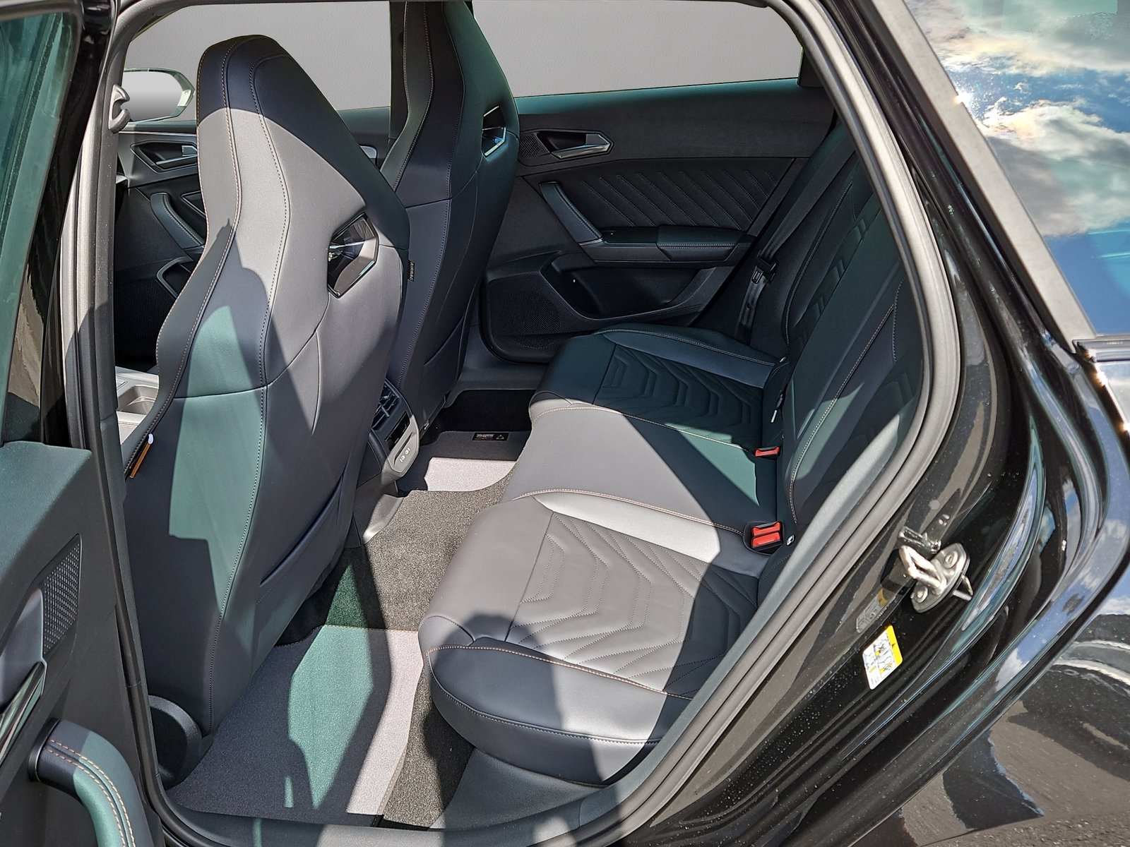 CUPRA LEON ST 2.0 TSI Prime Edition VZ DSG 4Drive, Petrol, New car, Automatic - 6