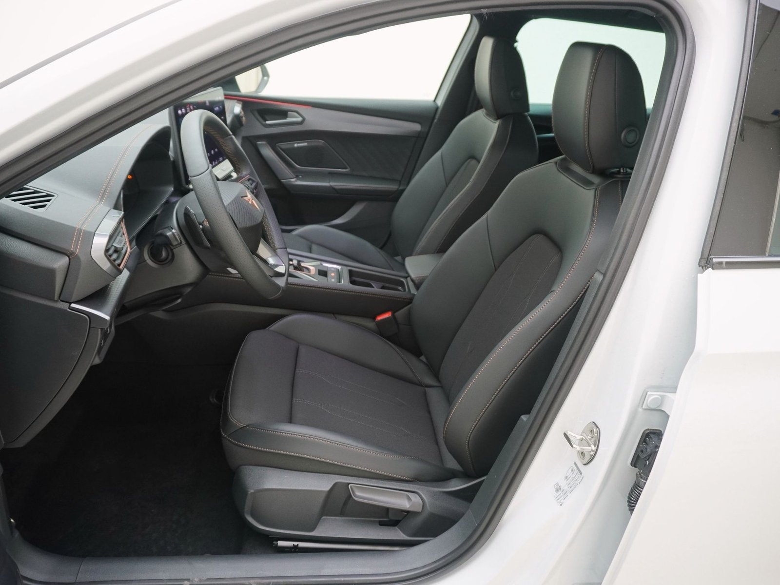 CUPRA Leon ST 1.5 eTSI DSG, Mild-Hybrid Benzin/Elektro, Neuwagen, Automatik - 6