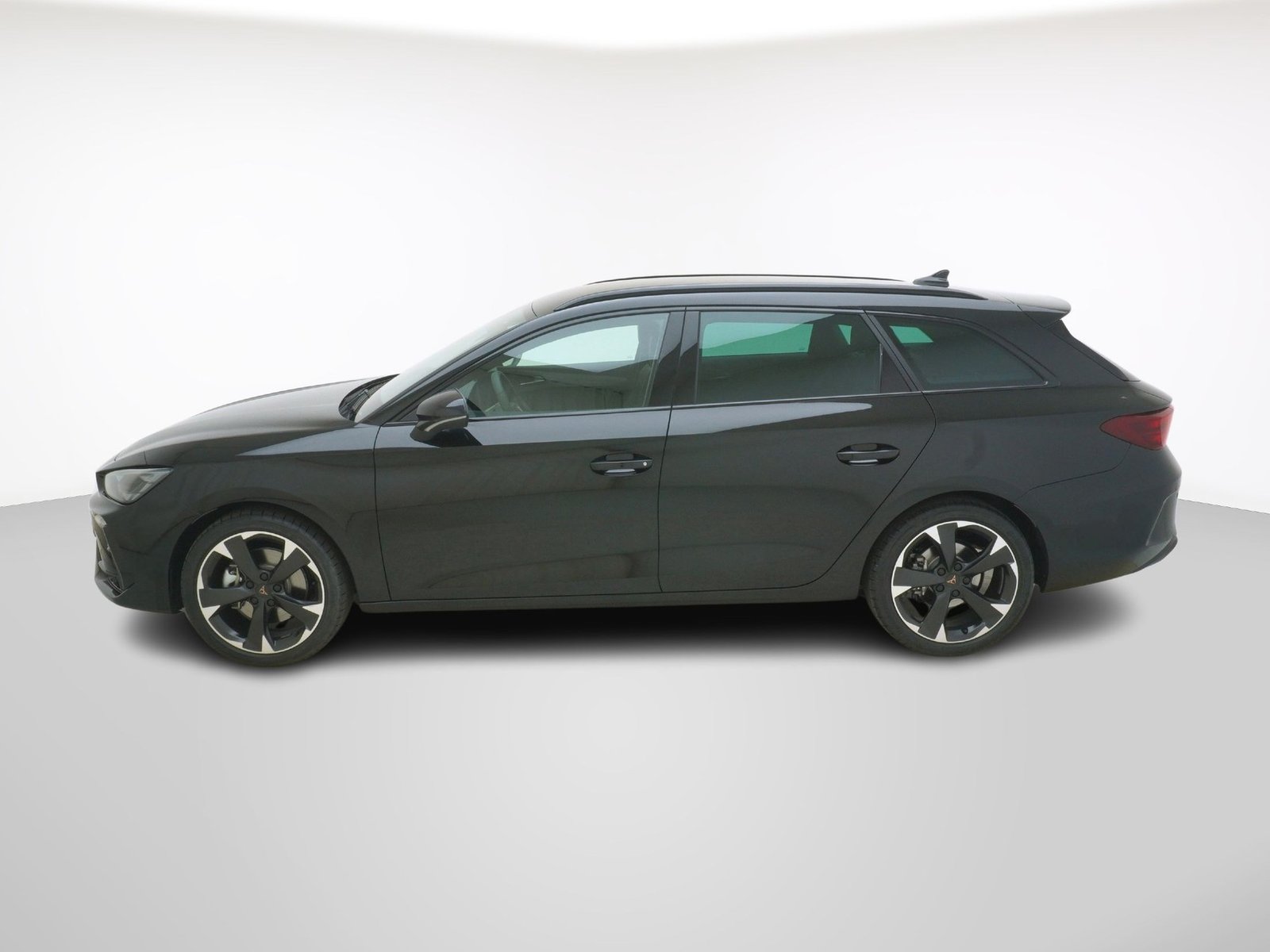 CUPRA Leon ST 1.5 eTSI DSG, Hybride Léger Essence/Électricité, Voiture nouvelle, Automatique - 2