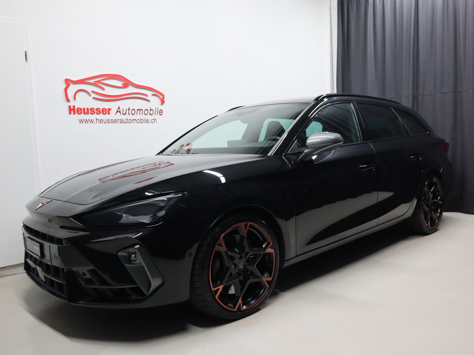 CUPRA LEON ST VZ 2.0 TSI 4Drive DSG - Digital Cockpit - Navi - Spo, Petrol, Second hand / Used, Automatic - 2