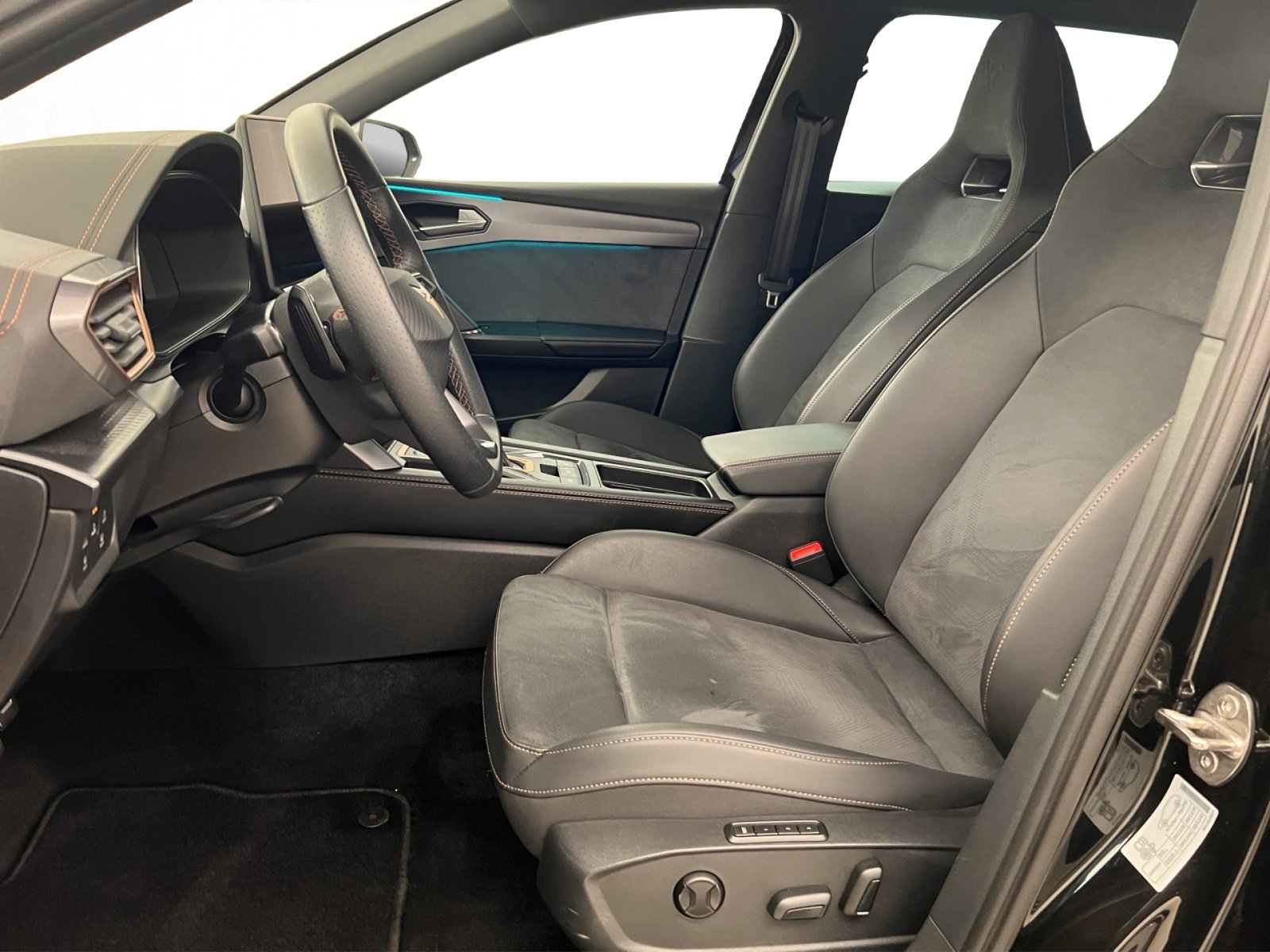 CUPRA Leon ST 2.0 TSI 333PS VZ 4Drive, Petrol, Second hand / Used, Automatic - 5