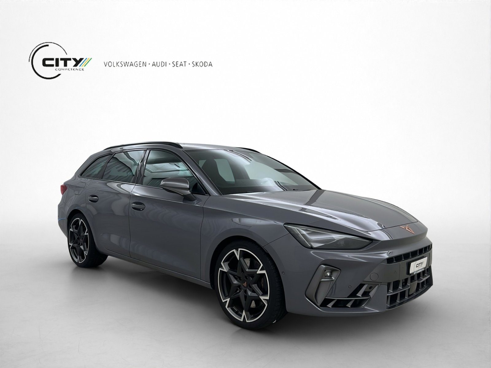 CUPRA Leon ST 2.0 TSI 333PS VZ 4Drive, Essence, Occasion / Utilisé, Automatique - 2