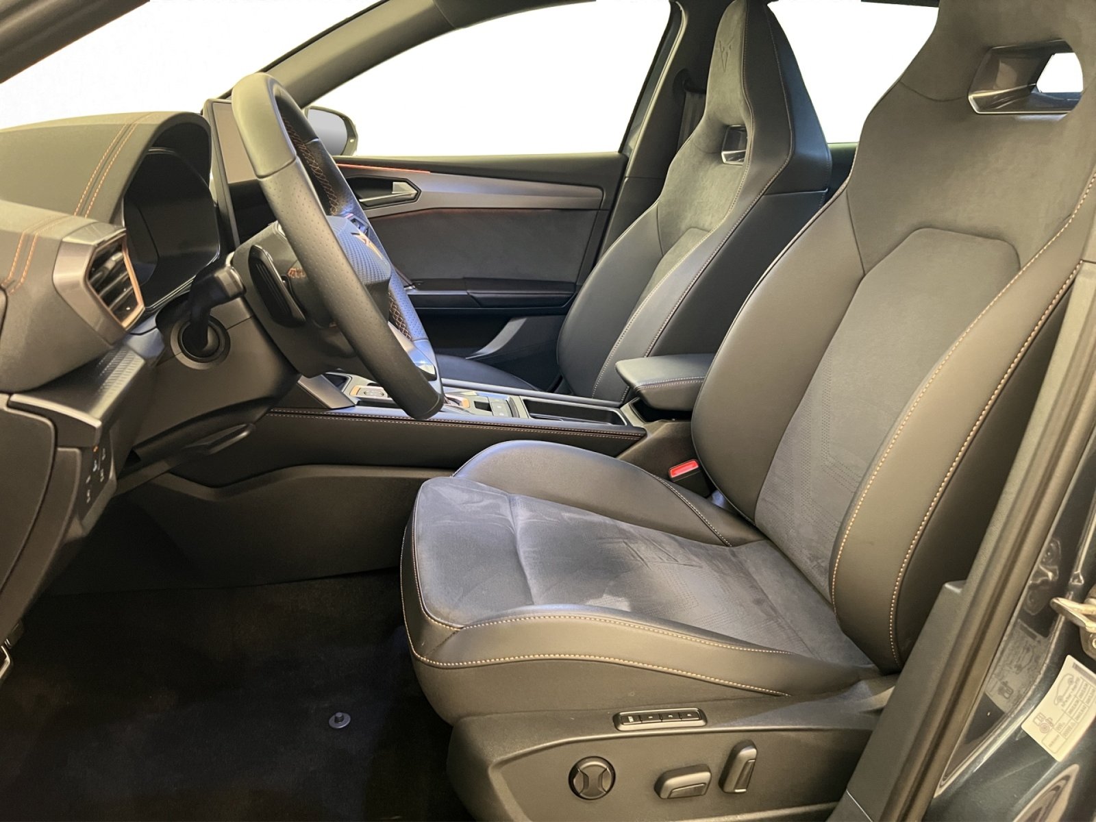 CUPRA Leon ST 2.0 TSI 333PS VZ 4Drive, Benzin, Occasion / Gebraucht, Automatik - 5