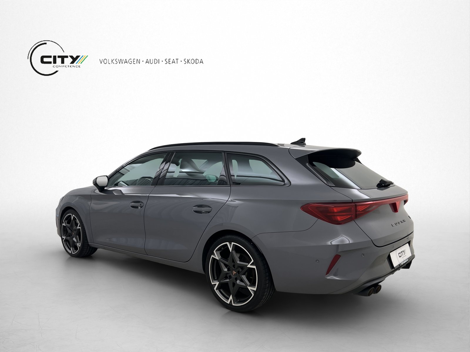 CUPRA Leon ST 2.0 TSI 333 VZ 4Drive, Essence, Occasion / Utilisé, Automatique - 2