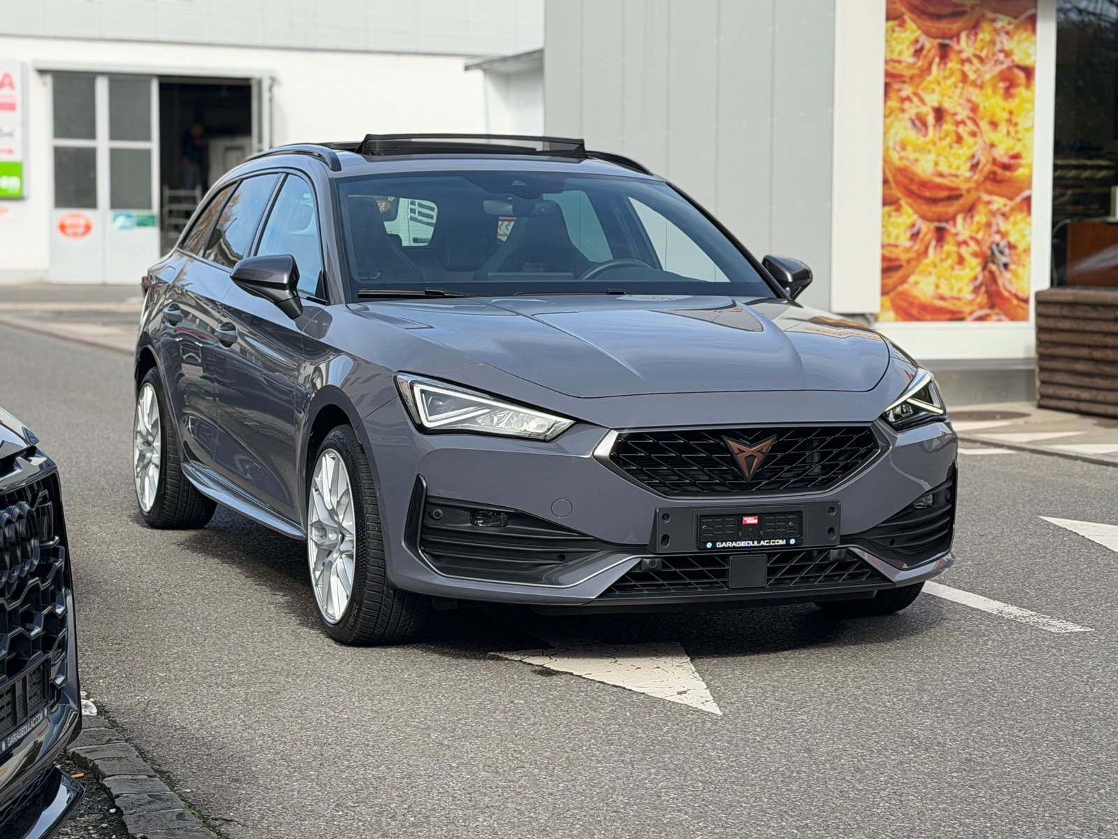 CUPRA LEON ST 1.4 e-HYBRID pHEV DSG, Plug-in-Hybrid Petrol/Electric, Second hand / Used, Automatic - 3