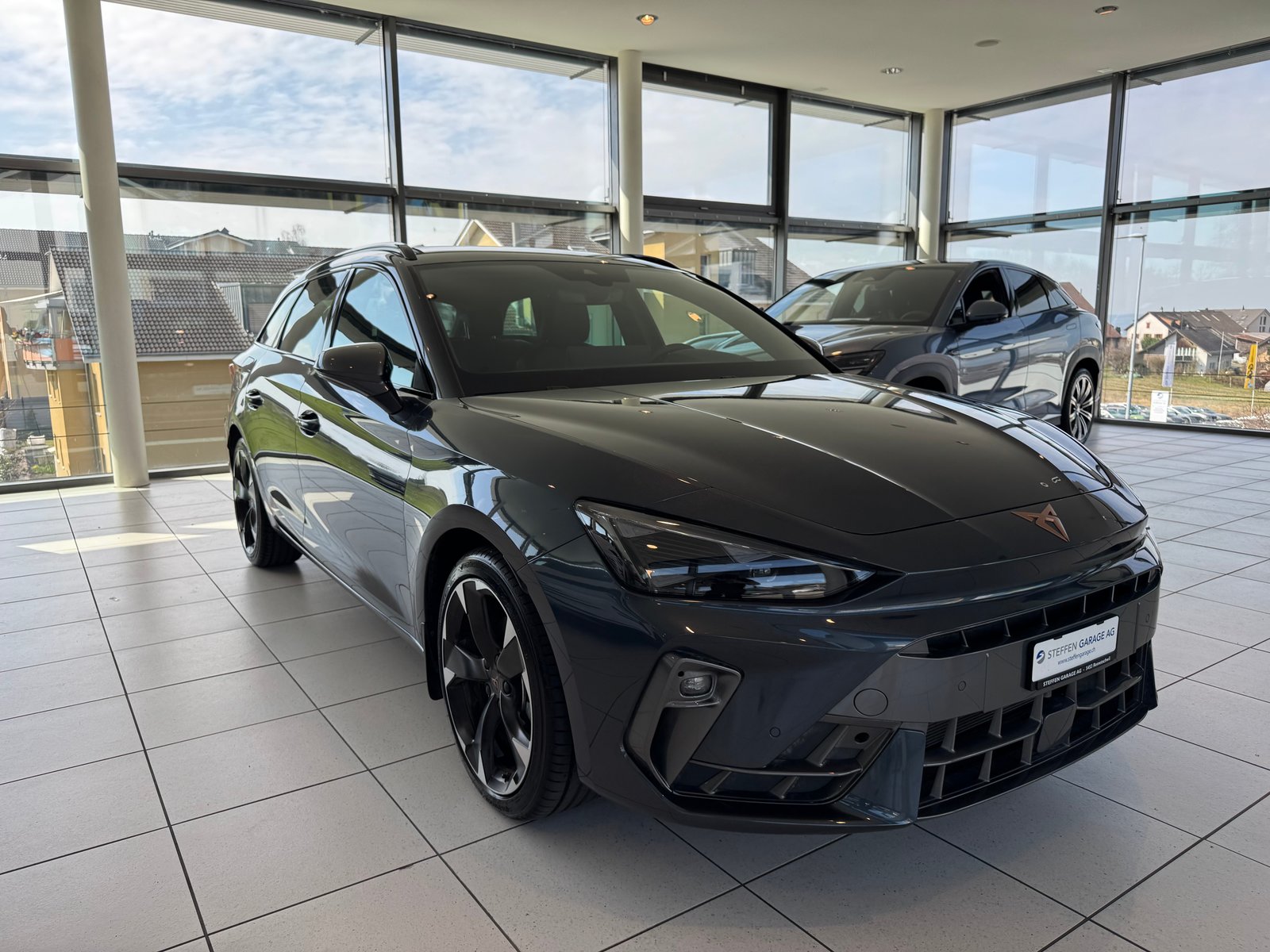 CUPRA LEON ST 1.5 eTSI DSG, Mild-Hybrid Petrol/Electric, Second hand / Used, Automatic - 3