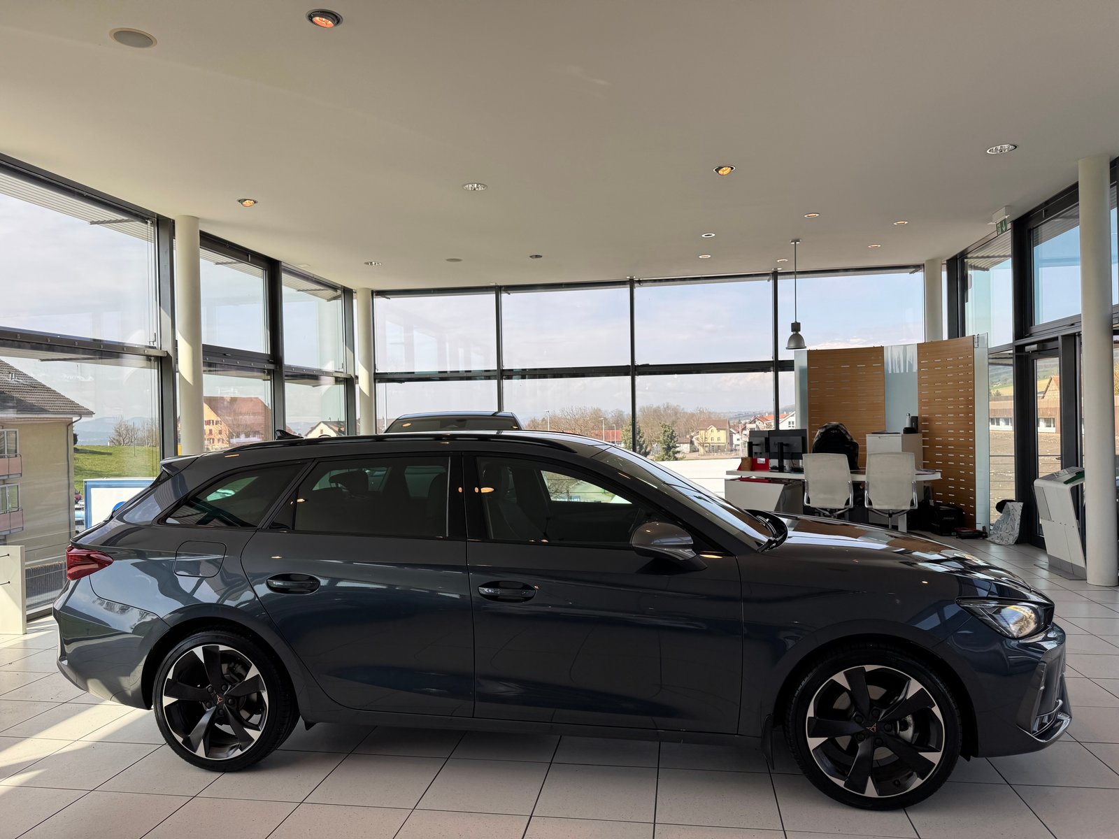 CUPRA LEON ST 1.5 eTSI DSG, Mild-Hybrid Petrol/Electric, Second hand / Used, Automatic - 7